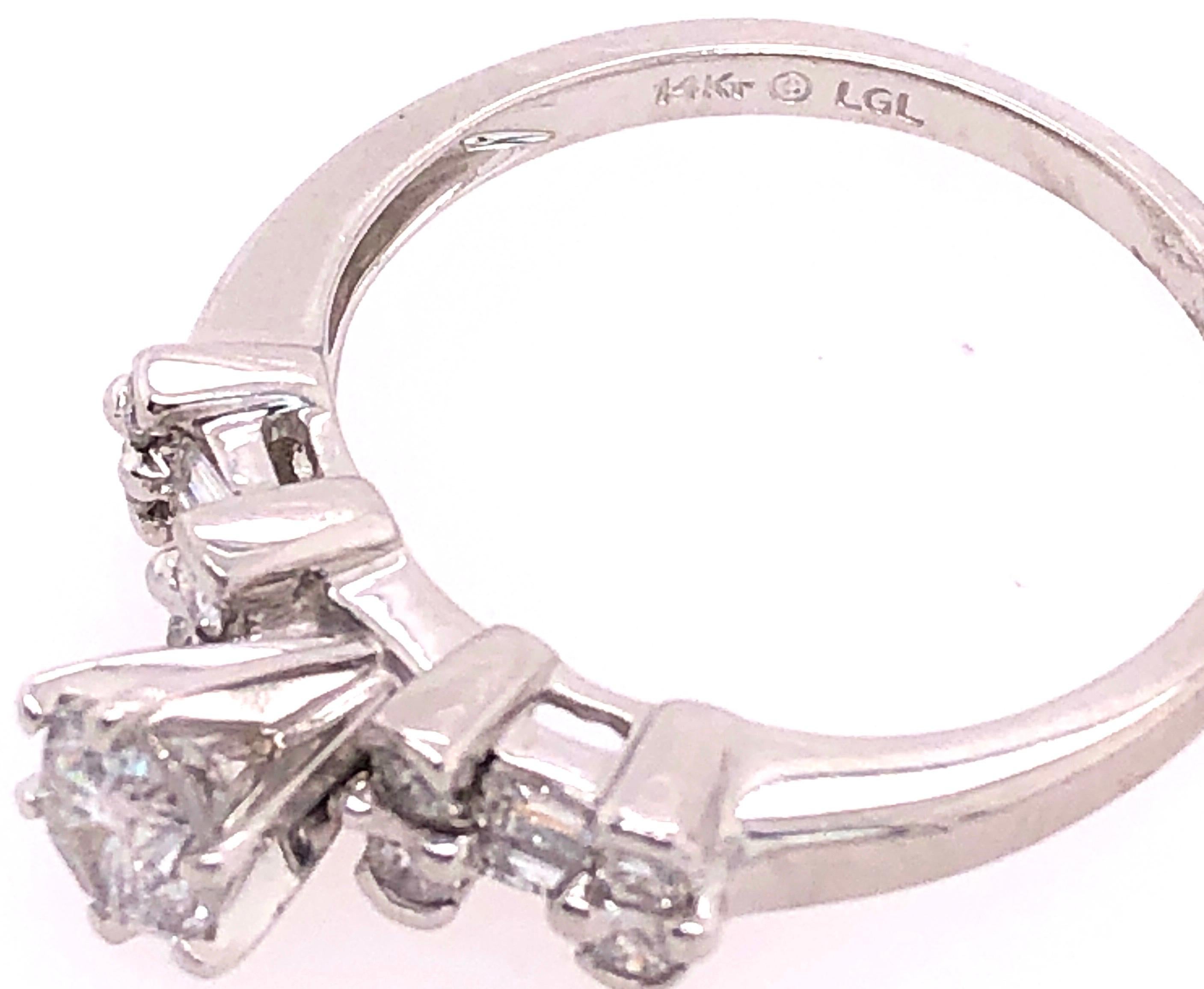 Bague de fiançailles en or blanc 14 carats avec diamants d'un poids total de 1,30 carat en vente 2