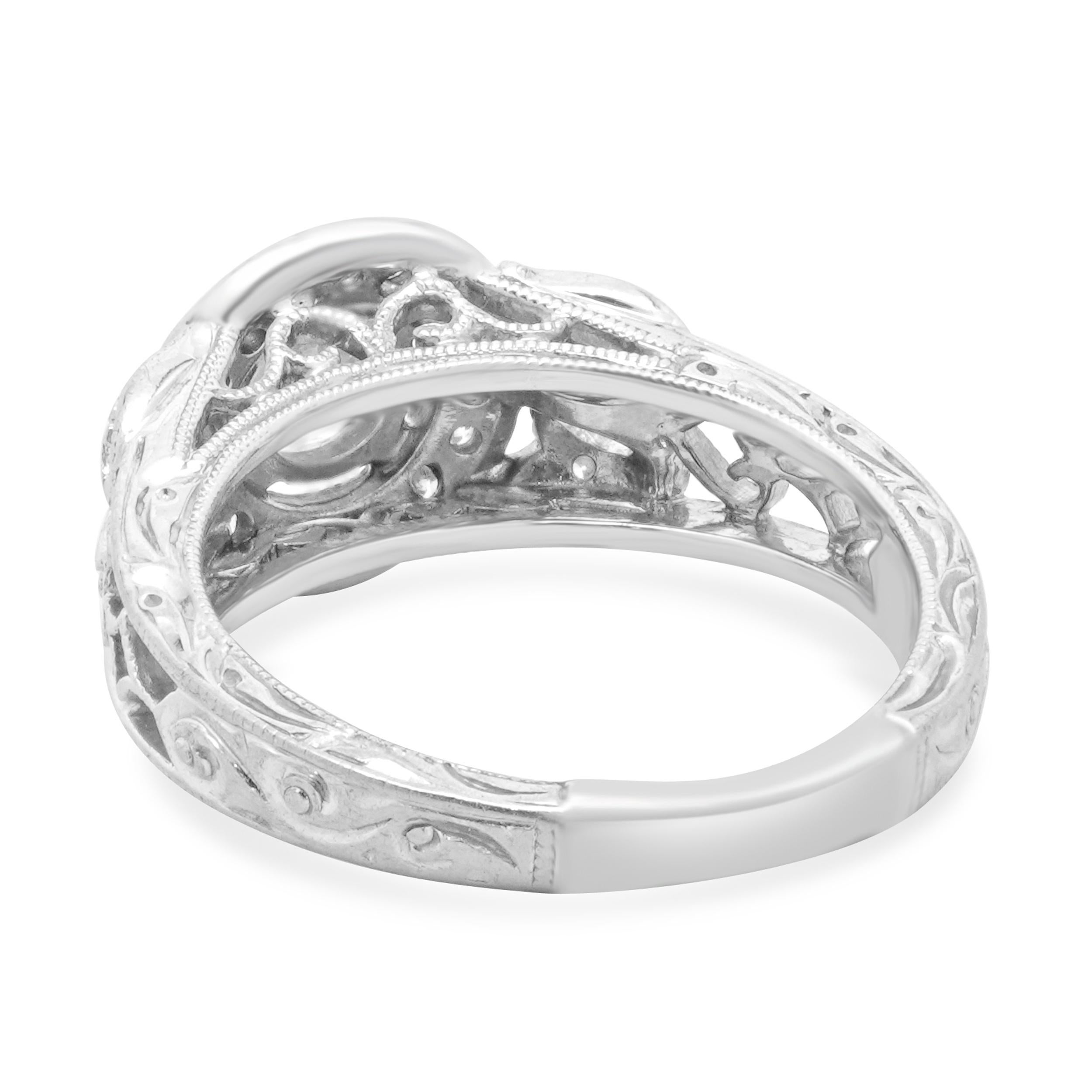 Anillo de compromiso de diamantes en oro blanco de 14 quilates Corte redondo en venta