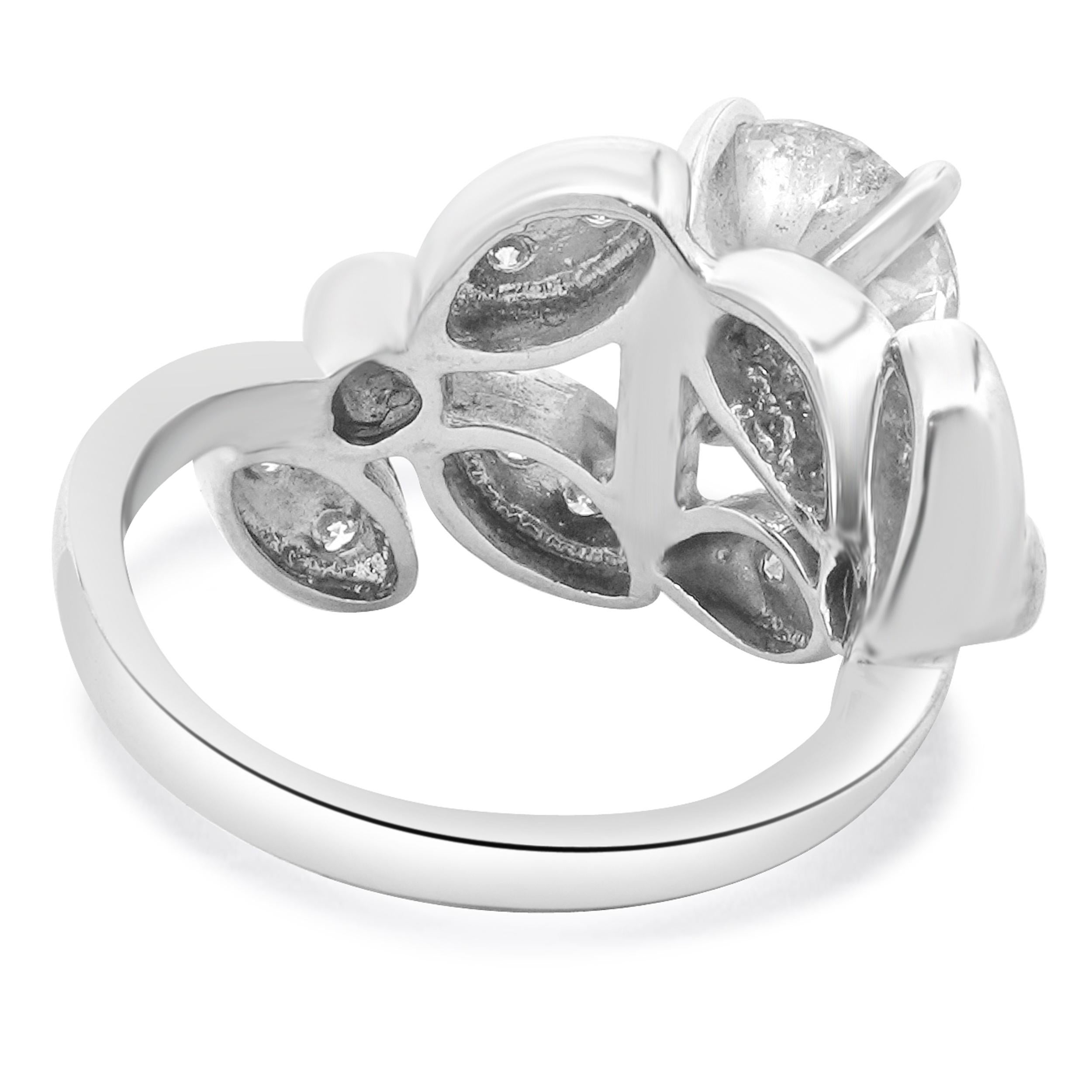 14 Karat White Gold Diamond Engagement Ring In Excellent Condition For Sale In Scottsdale, AZ