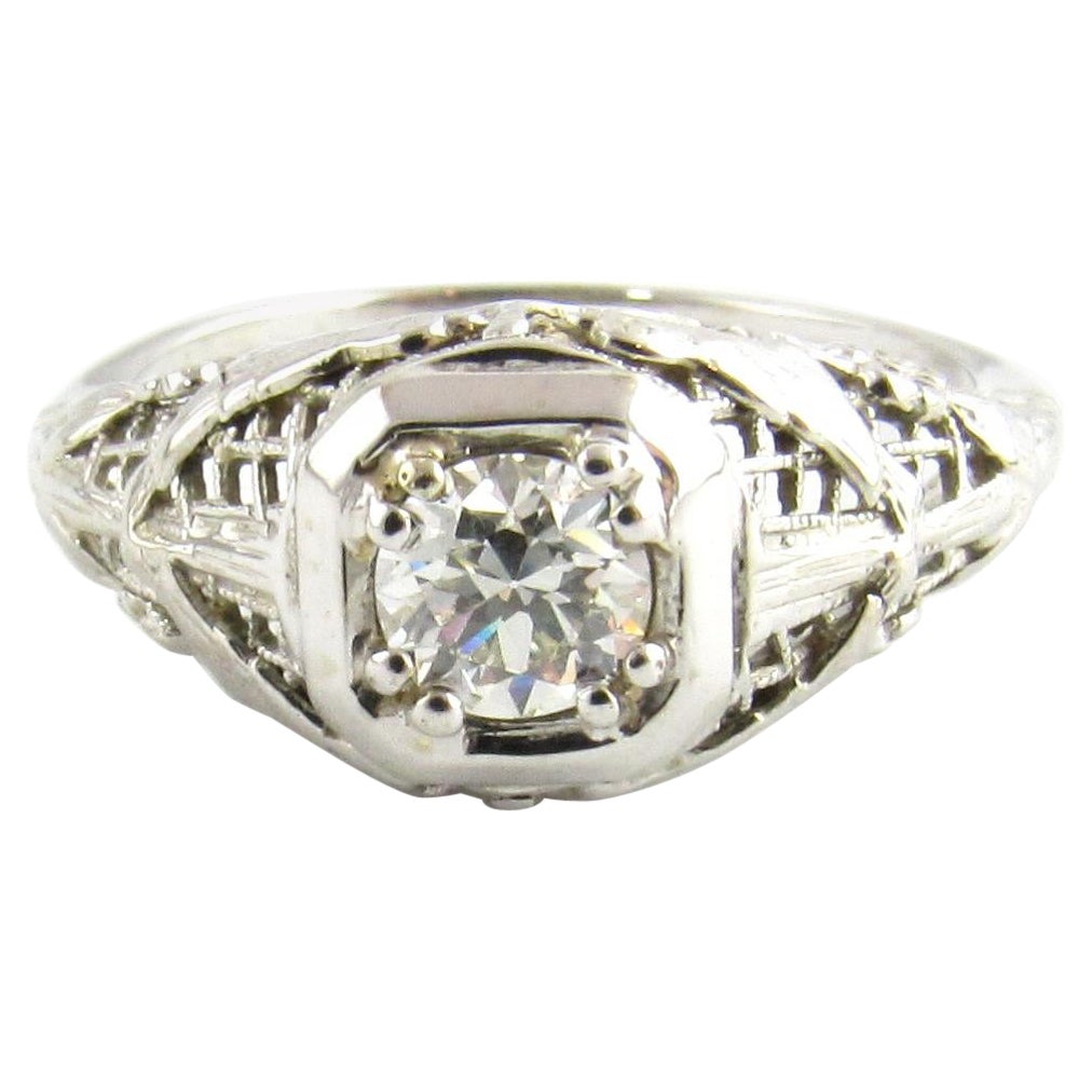 Verlobungsring aus 14 Karat Weißgold mit Diamant