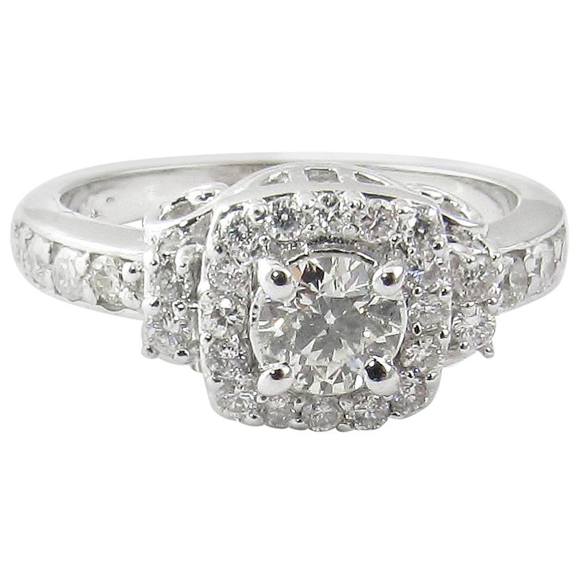Bague de fiançailles en or blanc 14 carats et diamants