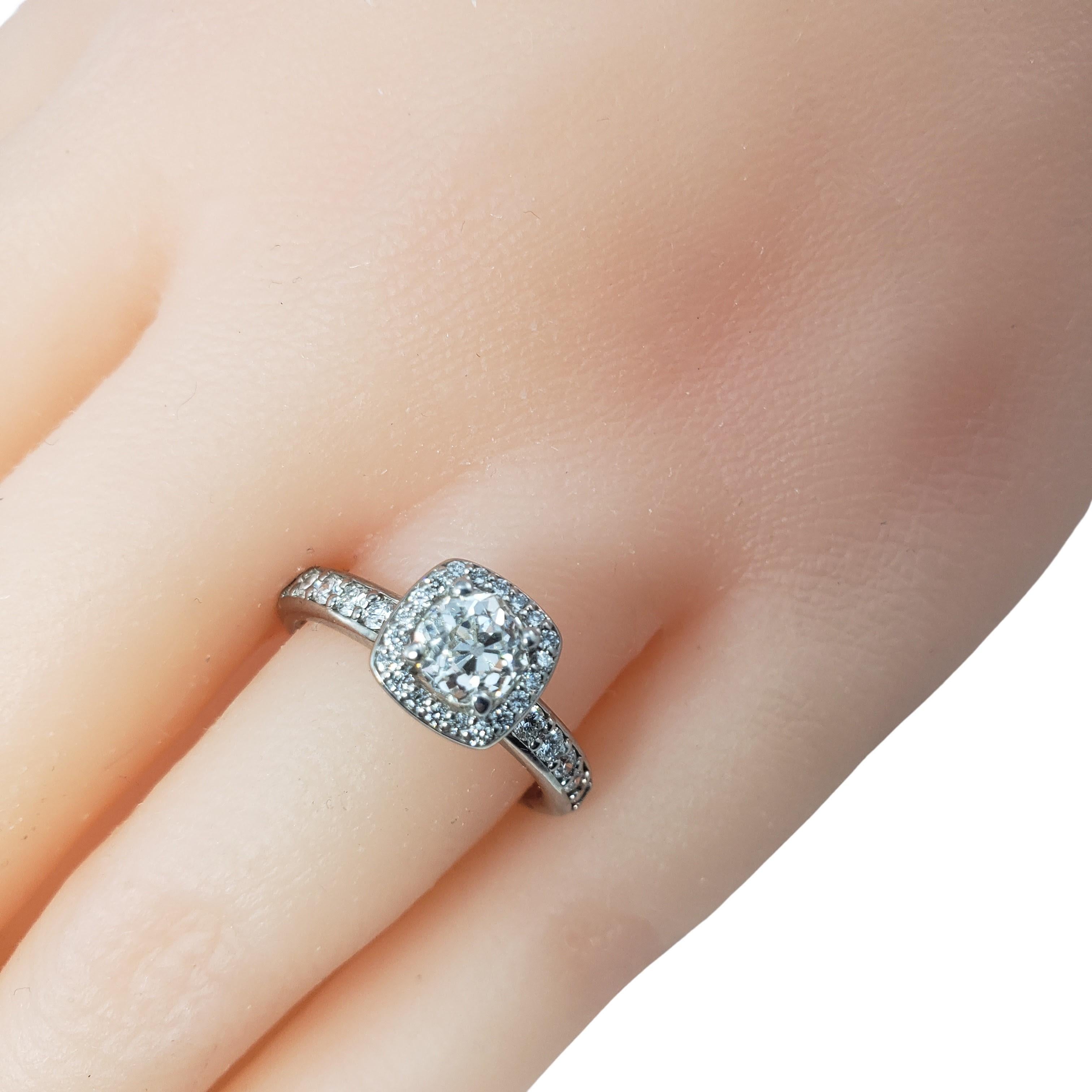 Bague de fiançailles en or blanc 14 carats avec diamants, taille 5,5 en vente 5