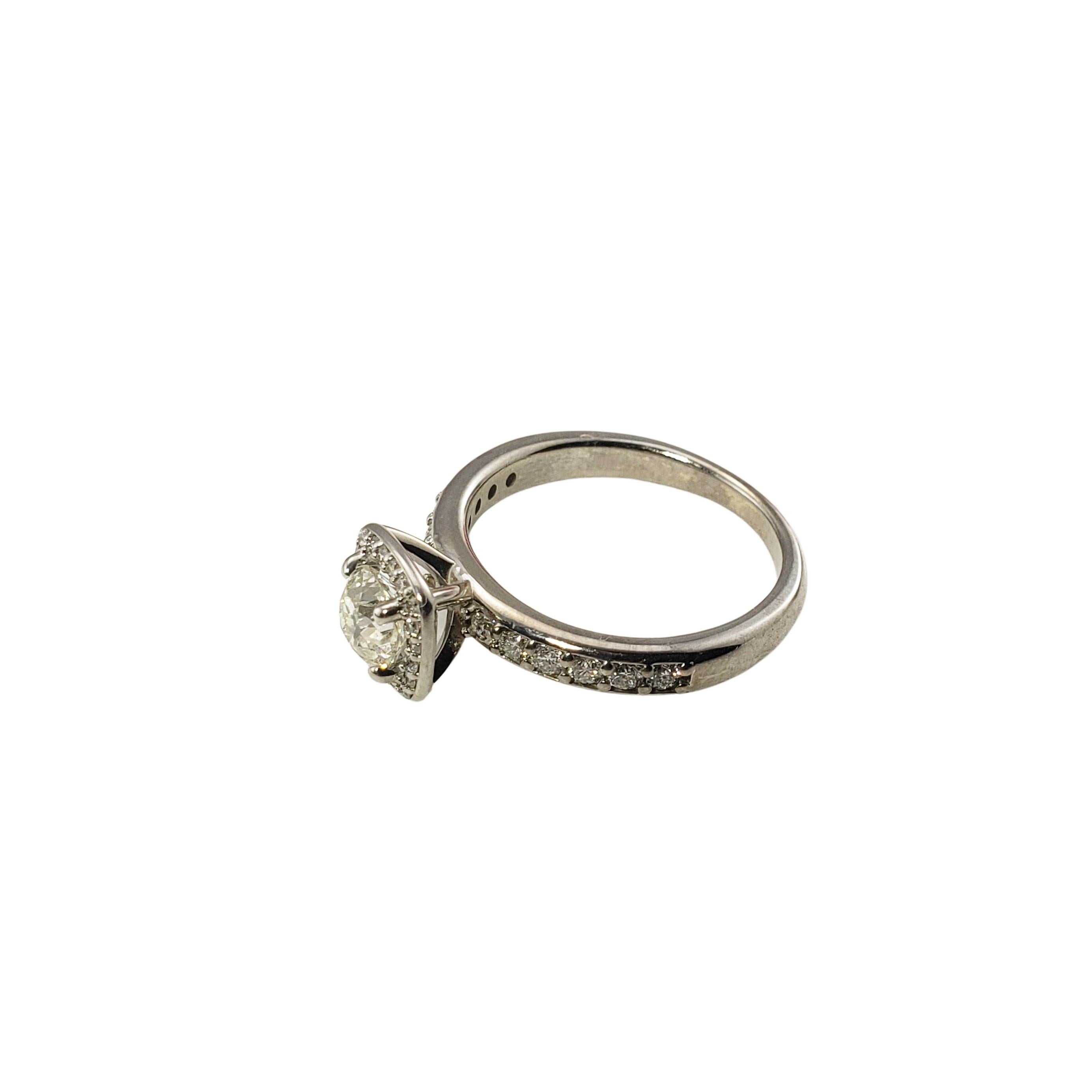 Brilliant Cut 14 Karat White Gold Diamond Engagement Ring Size 5.5 For Sale