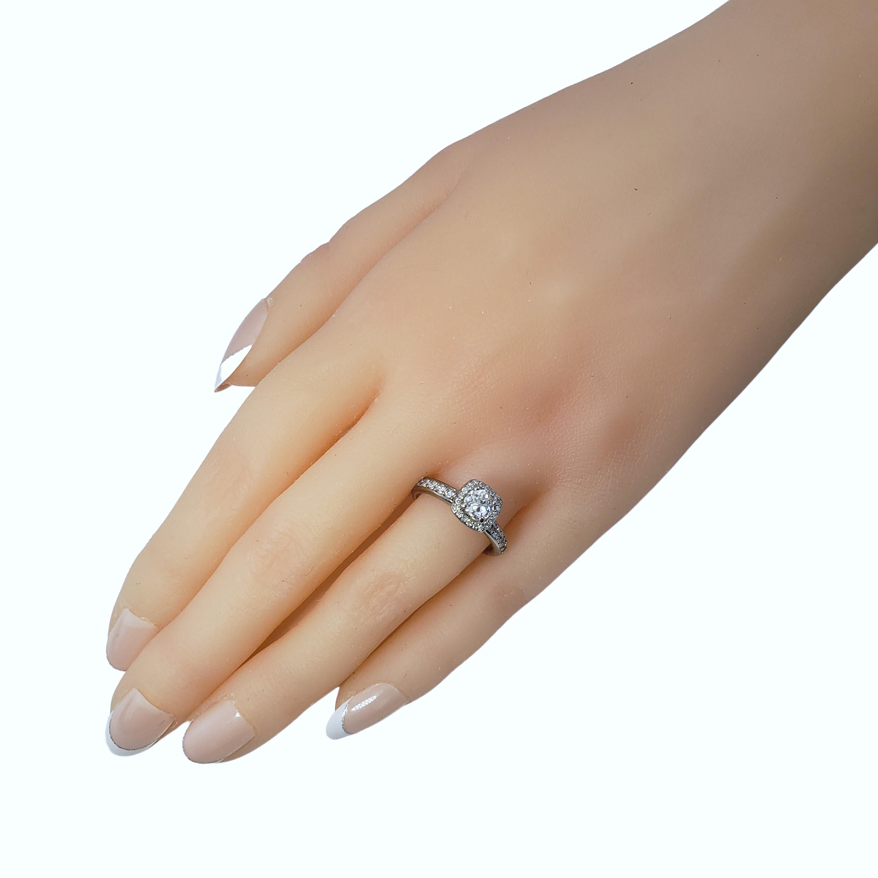 Bague de fiançailles en or blanc 14 carats avec diamants, taille 5,5 en vente 4