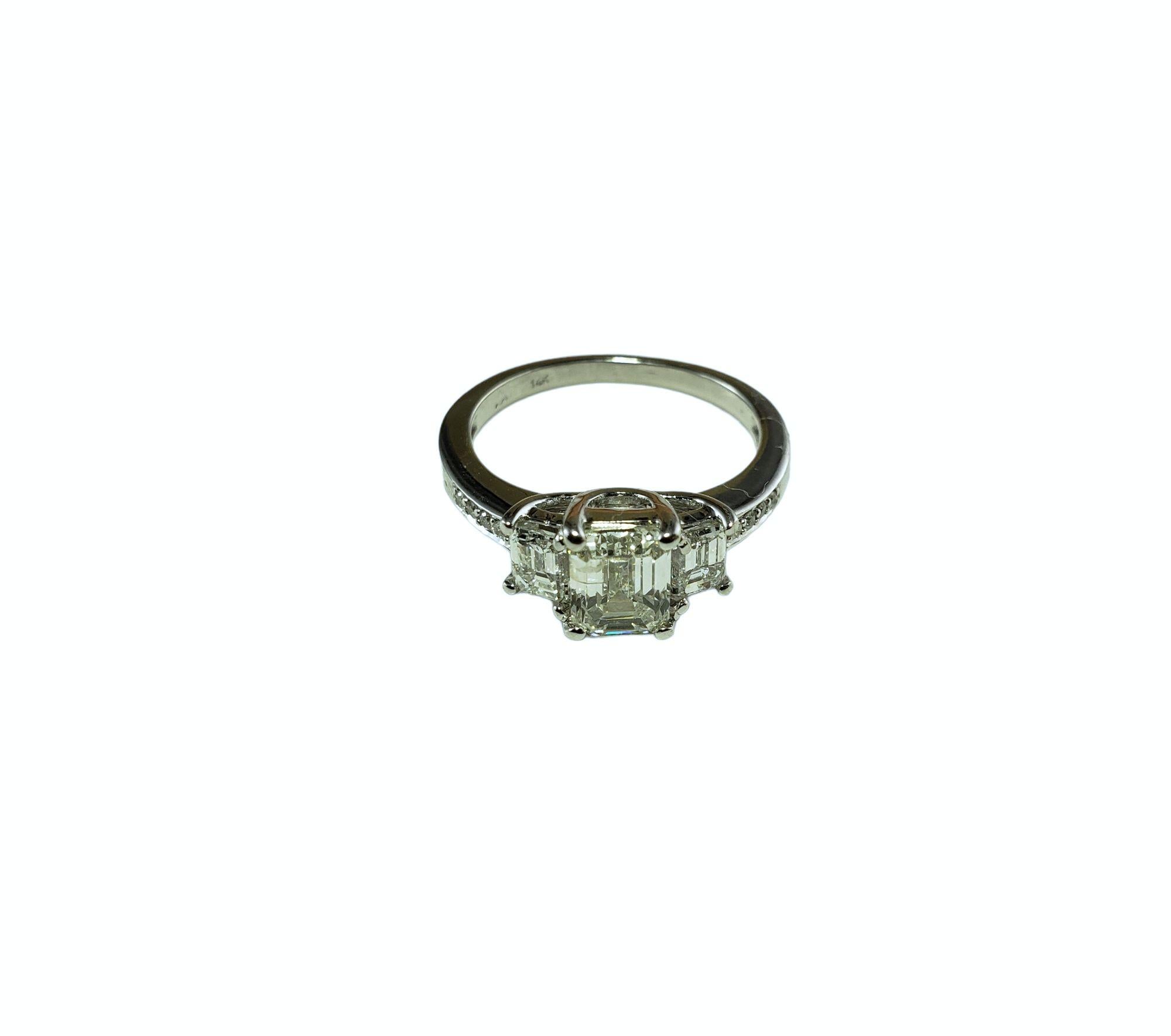 14 Karat White Gold Diamond Engagement Ring Size 6.5 #14591 In Good Condition For Sale In Washington Depot, CT