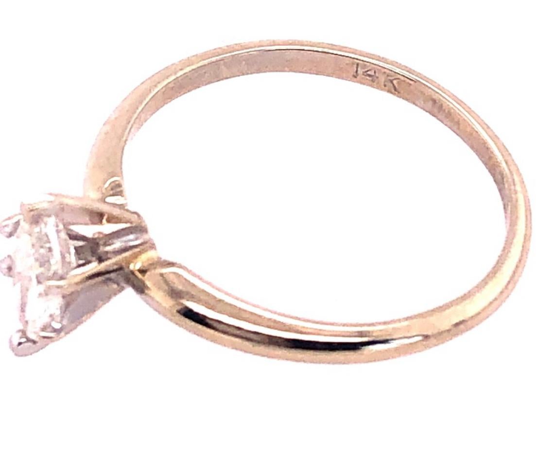 Women's or Men's 14 Karat White Gold Diamond Engagement Ring For Sale