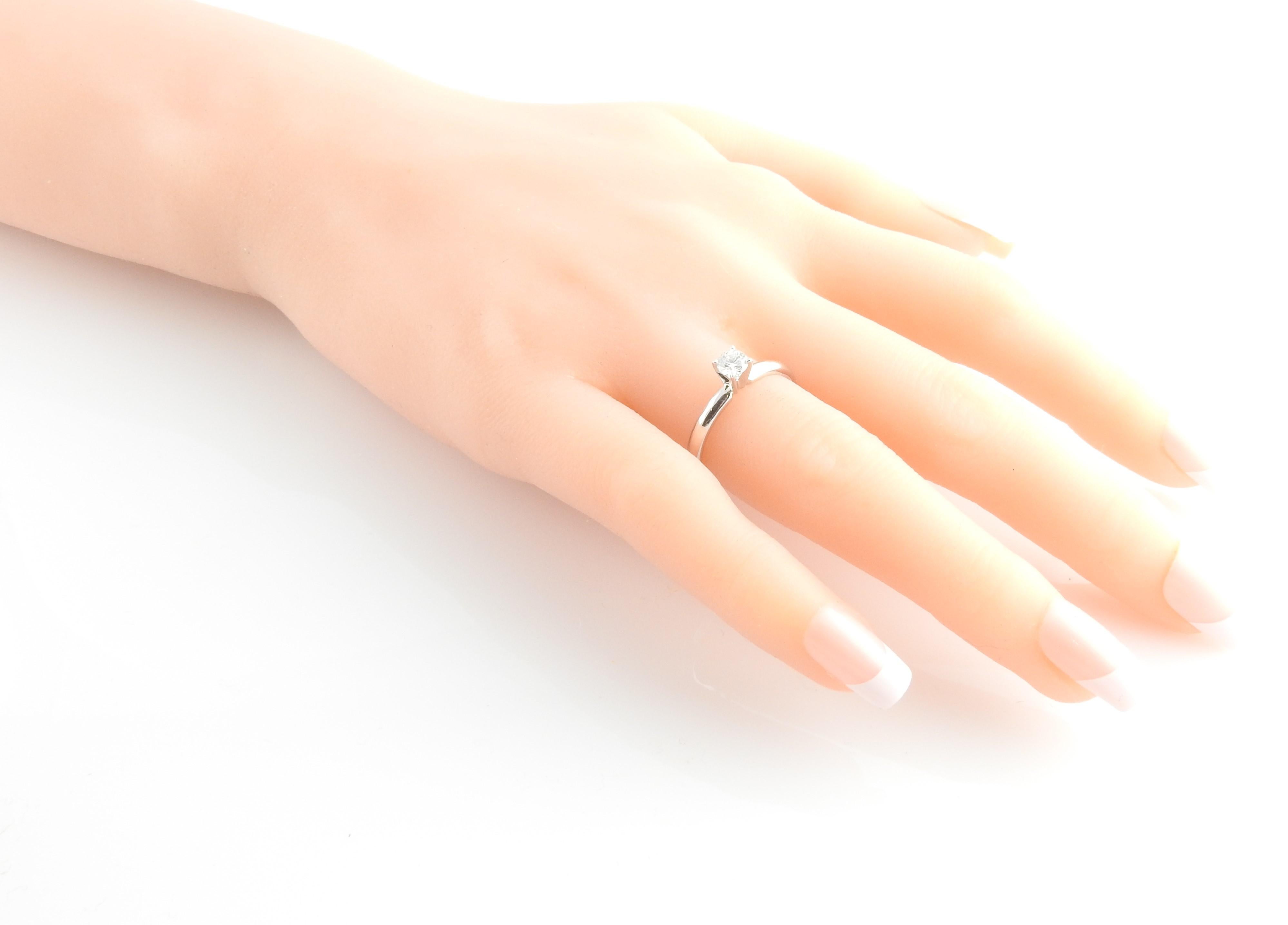 14 Karat White Gold Diamond Engagement Ring For Sale 3