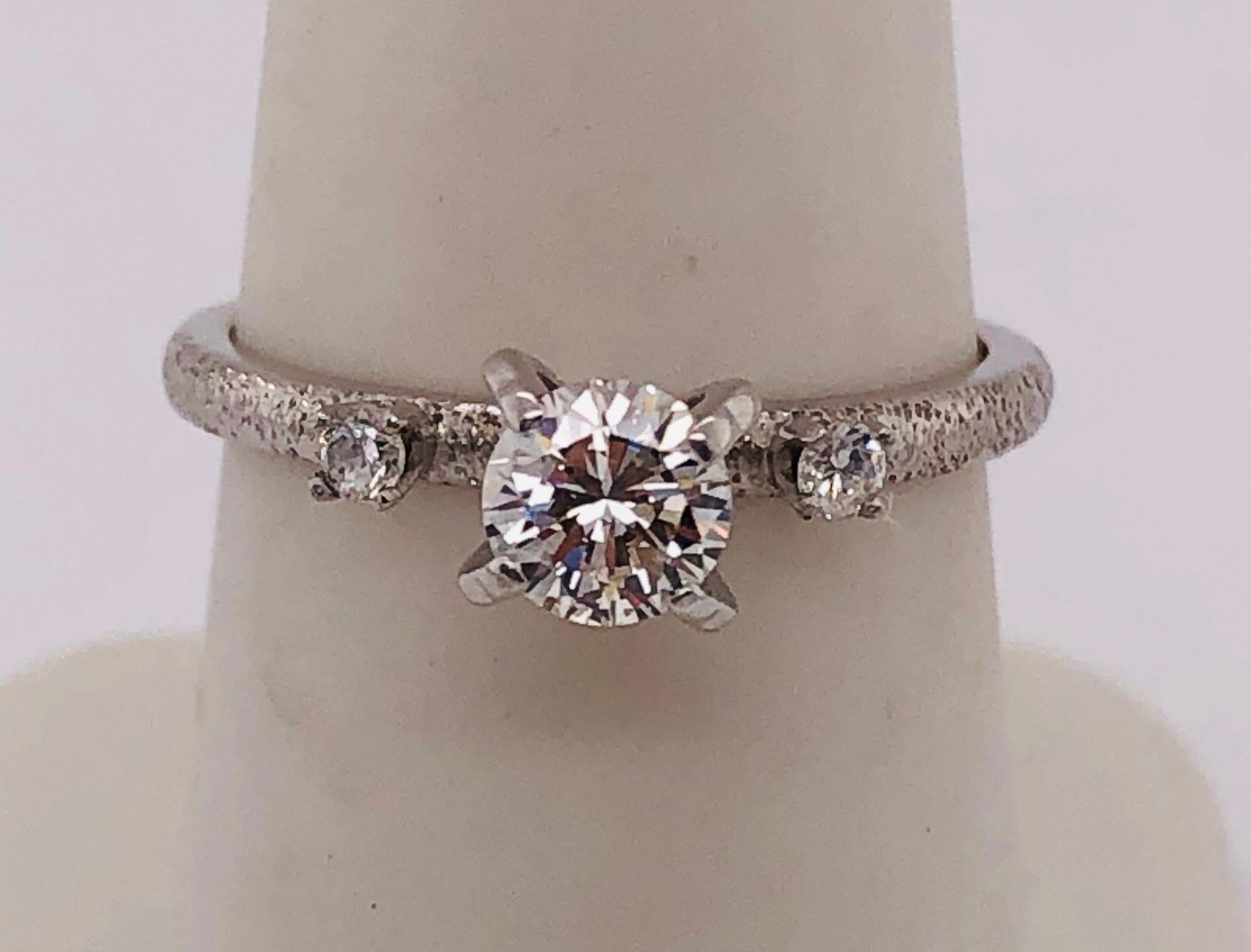 14 Karat White Gold Diamond Engagement Ring Wedding / Bridal In Good Condition For Sale In Manhasset, NY