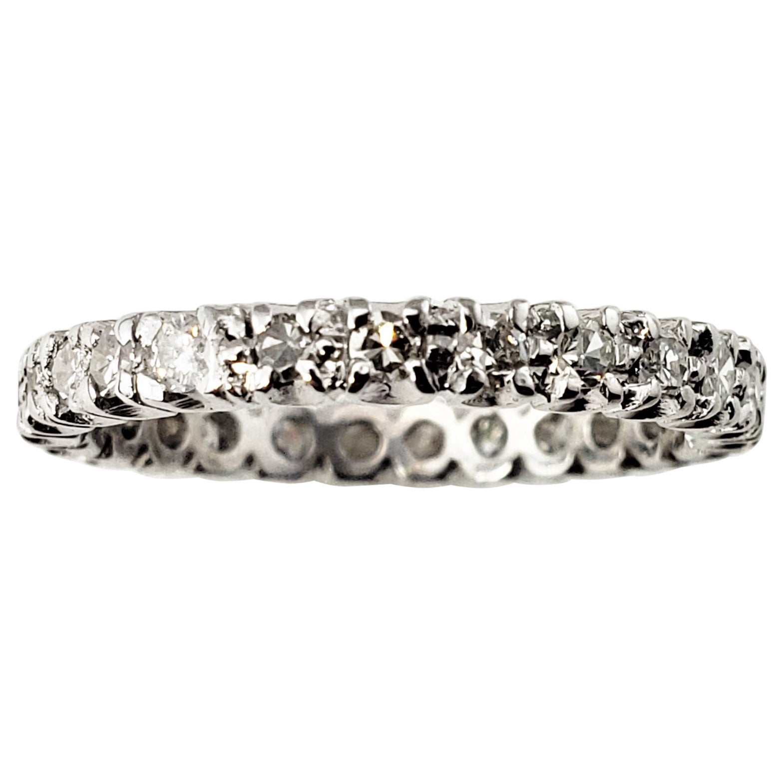 Bracelet d'éternité en or blanc 14 carats avec diamants