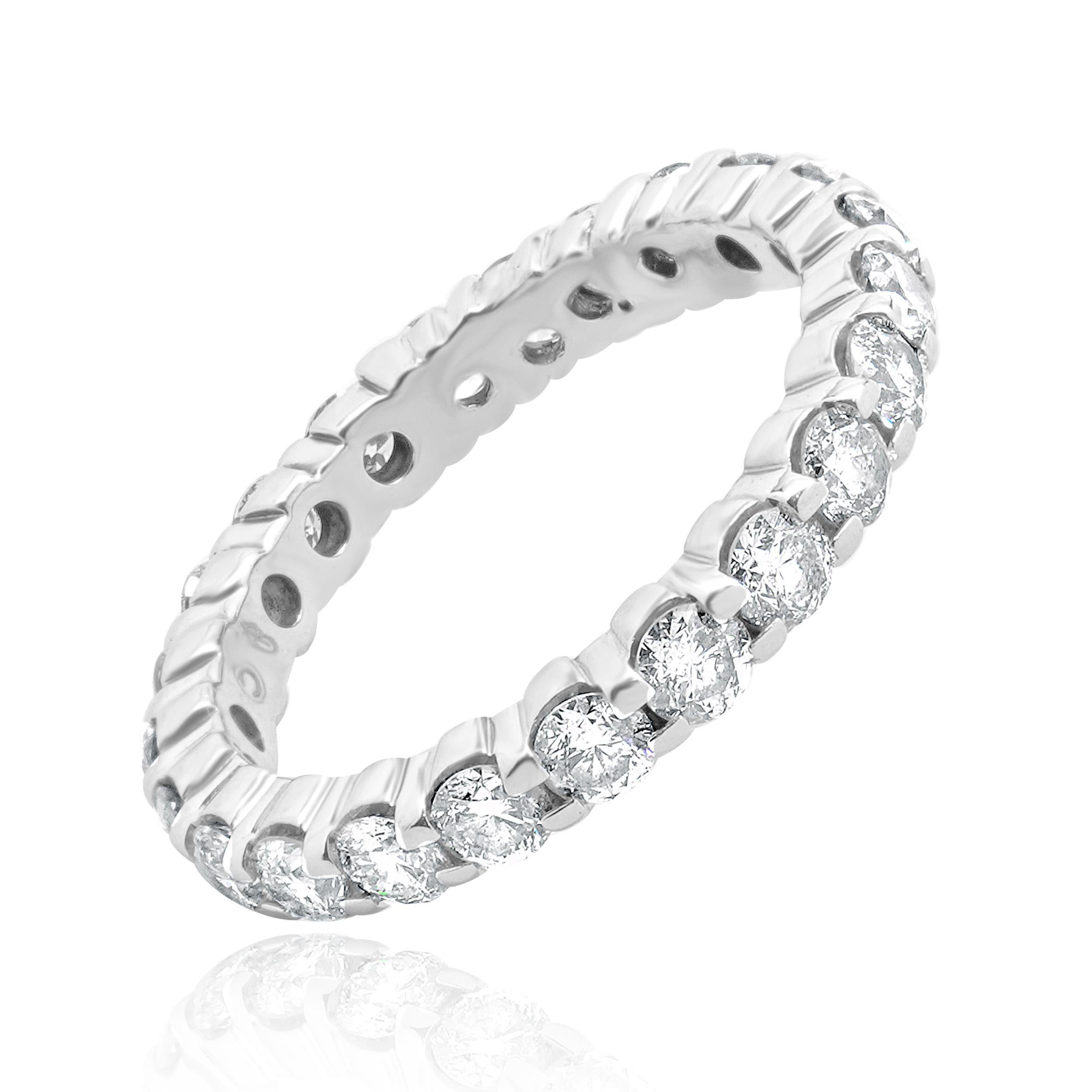 14 Karat White Gold Diamond Eternity Ring In Excellent Condition In Scottsdale, AZ