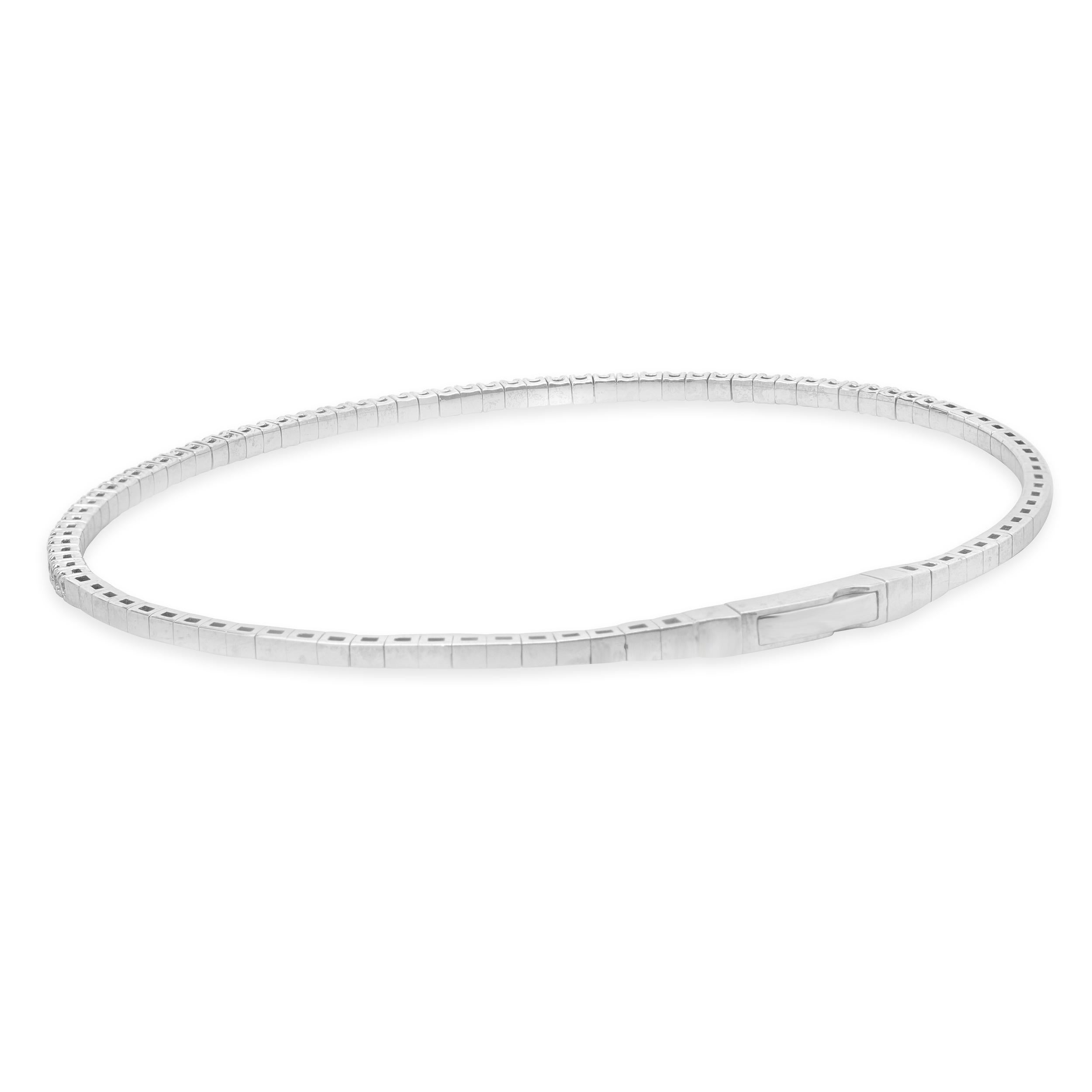 Taglio rotondo Bracciale Flex con diamanti in oro bianco 14 carati in vendita