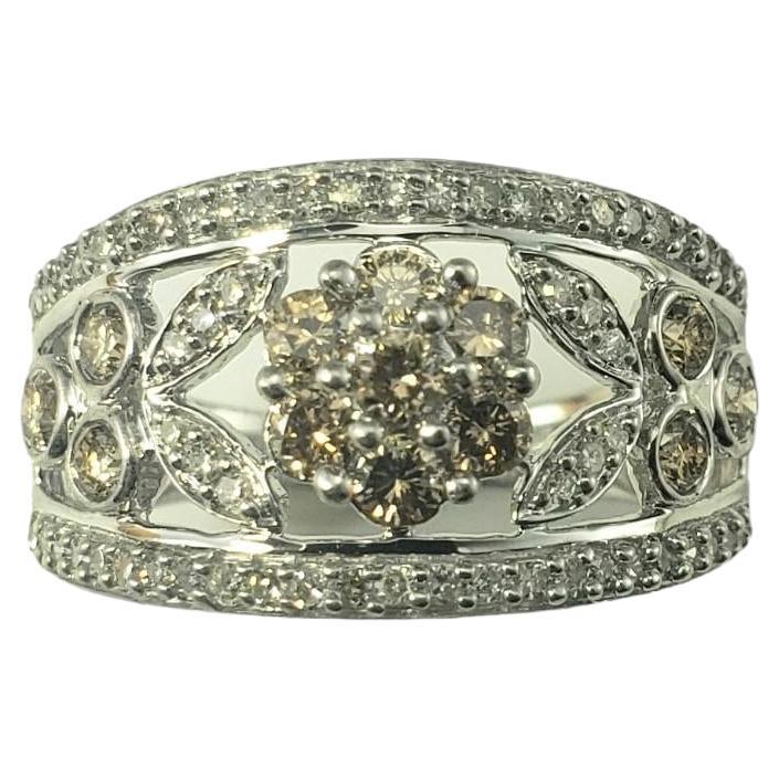 14 Karat White Gold Diamond Floral Band Ring Size 7.5 #16826 For Sale