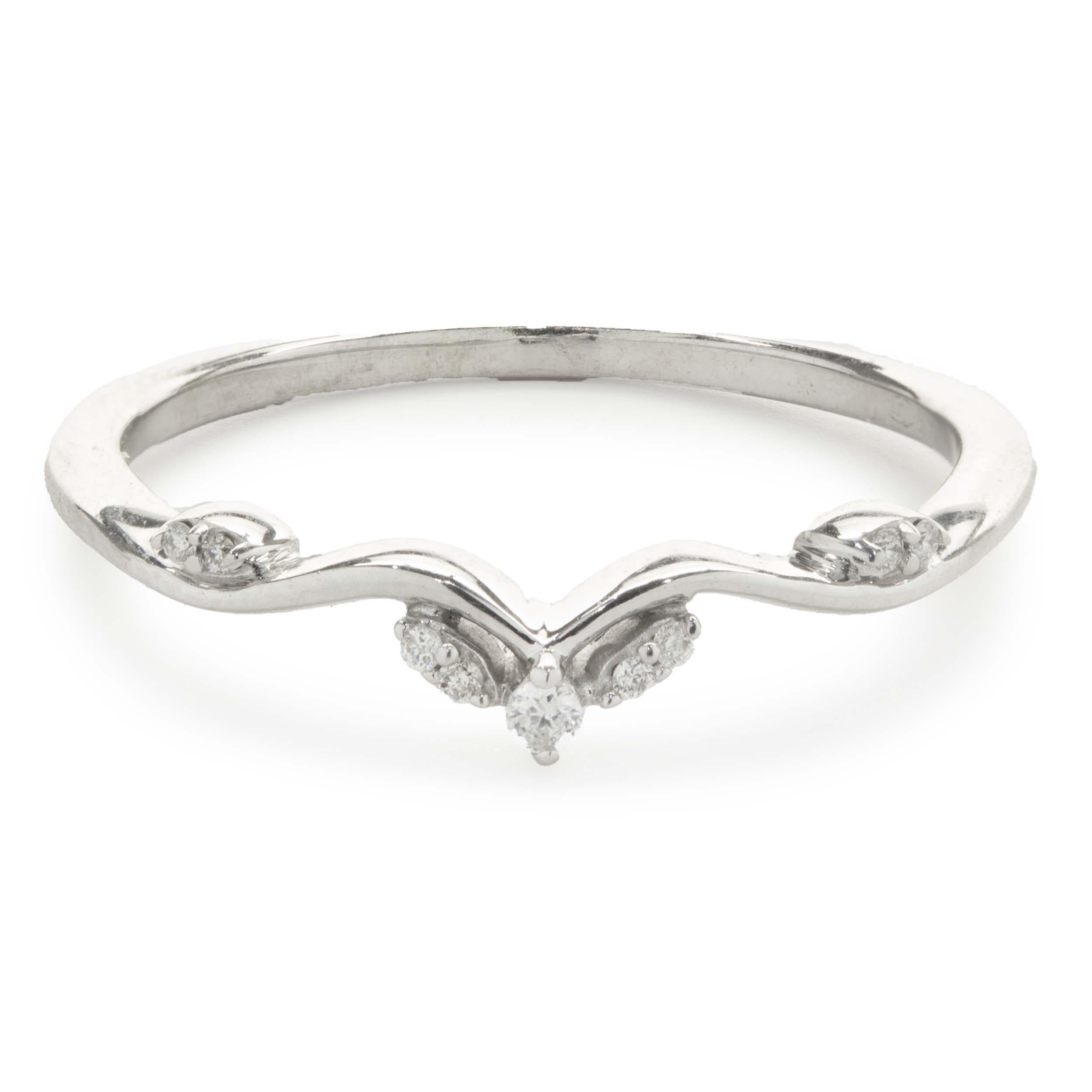 Bracelet couronne florale en or blanc 14 carats et diamants