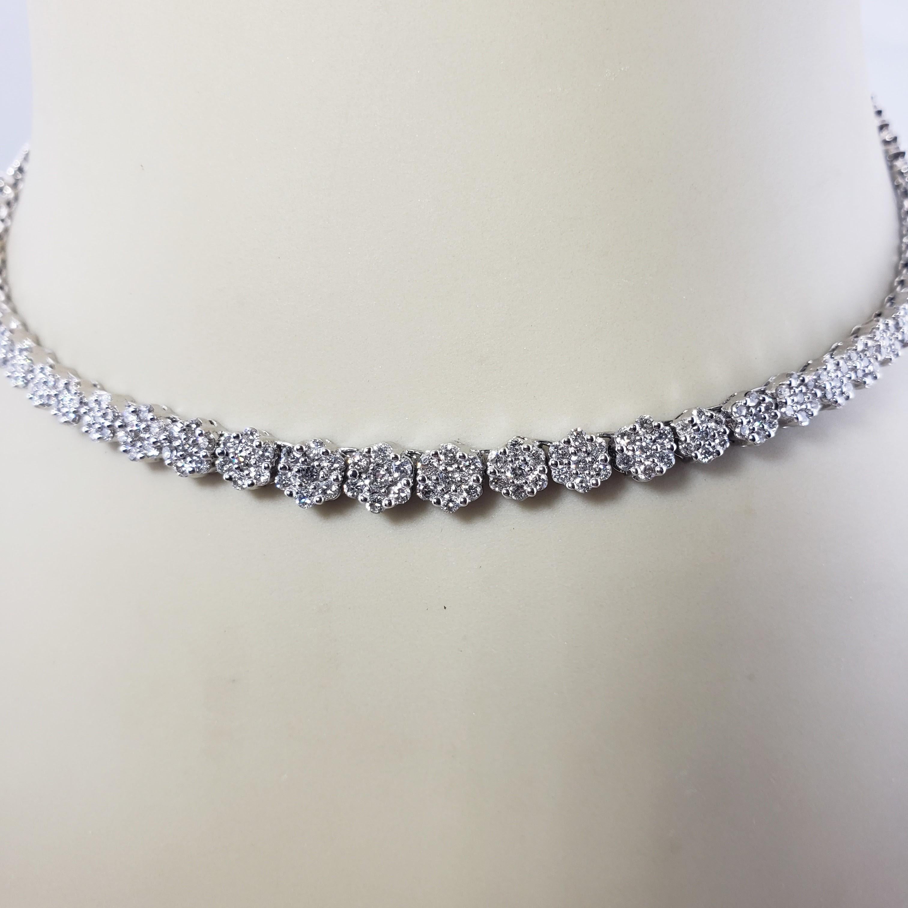 14 Karat White Gold Diamond Flower Choker Necklace #12898 In Good Condition In Washington Depot, CT