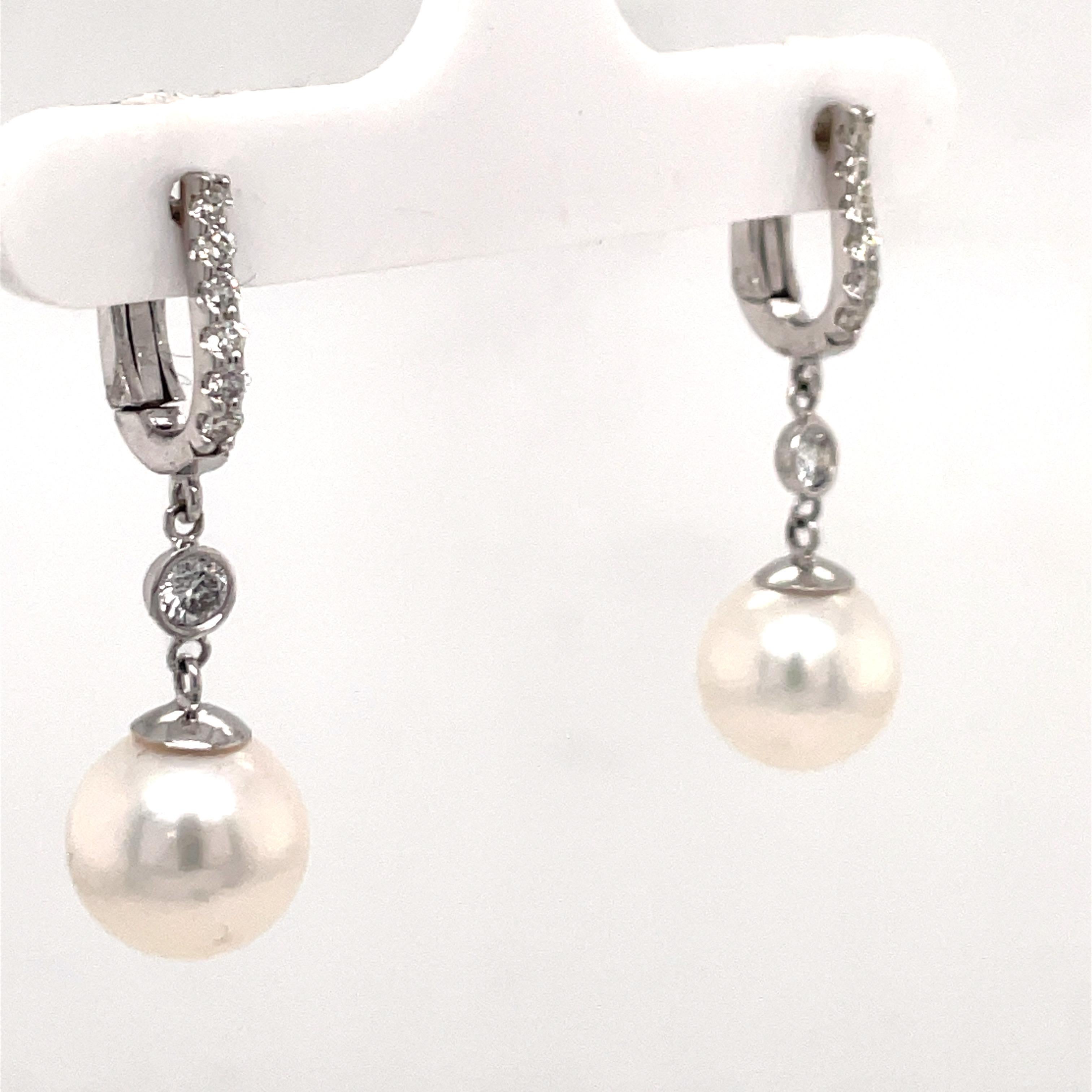 14 Karat White Gold Diamond Freshwater Pearl Earrings 0.48 Carats For Sale 4