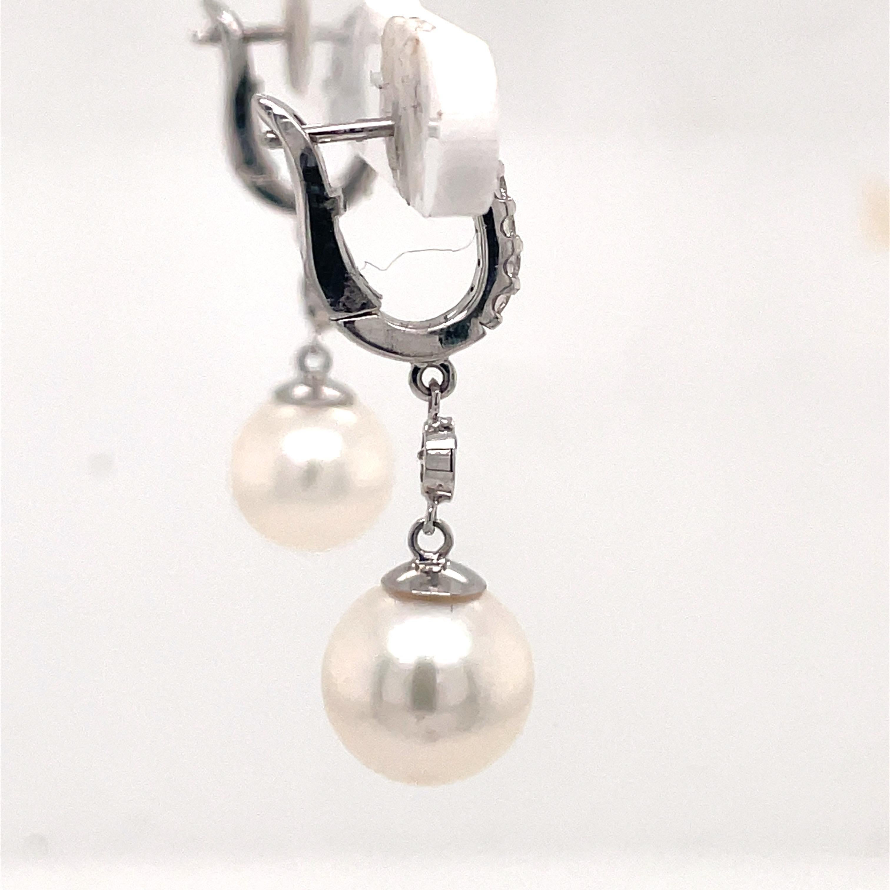 14 Karat White Gold Diamond Freshwater Pearl Earrings 0.48 Carats For Sale 2