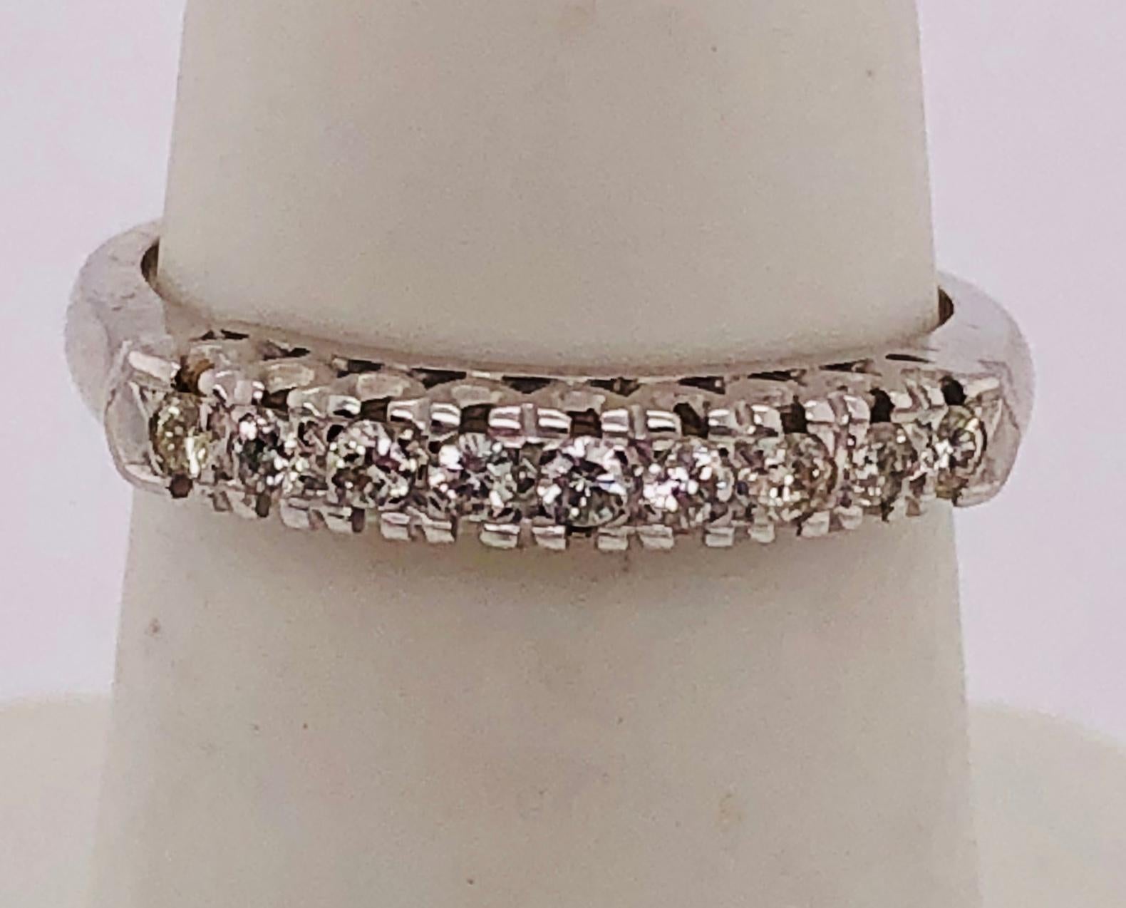 14 Karat White Gold Diamond Half Anniversary Bridal Ring / Wedding Band In Good Condition For Sale In Stamford, CT
