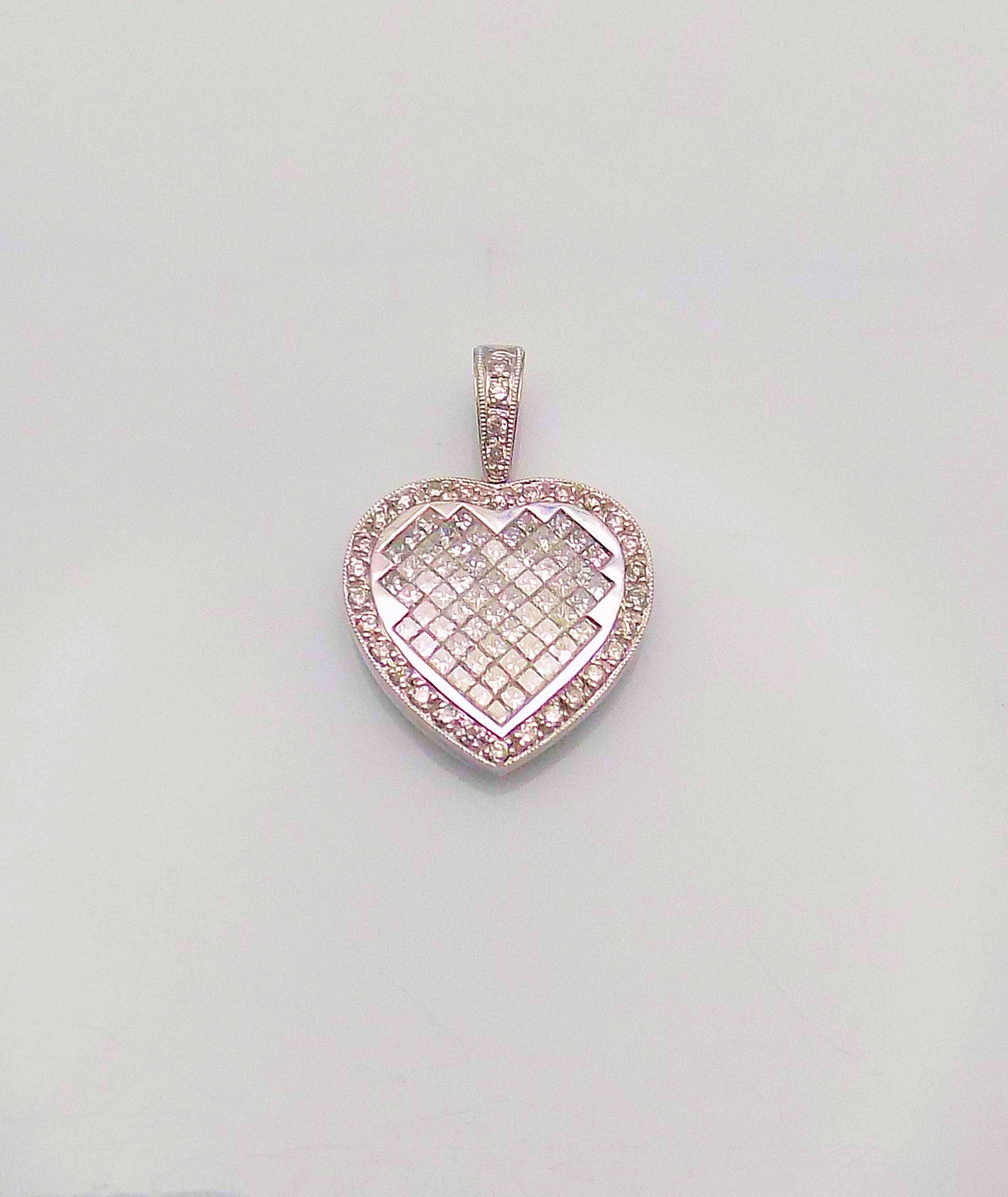 Princess Cut 14 Karat White Gold Diamond Heart Pendant For Sale