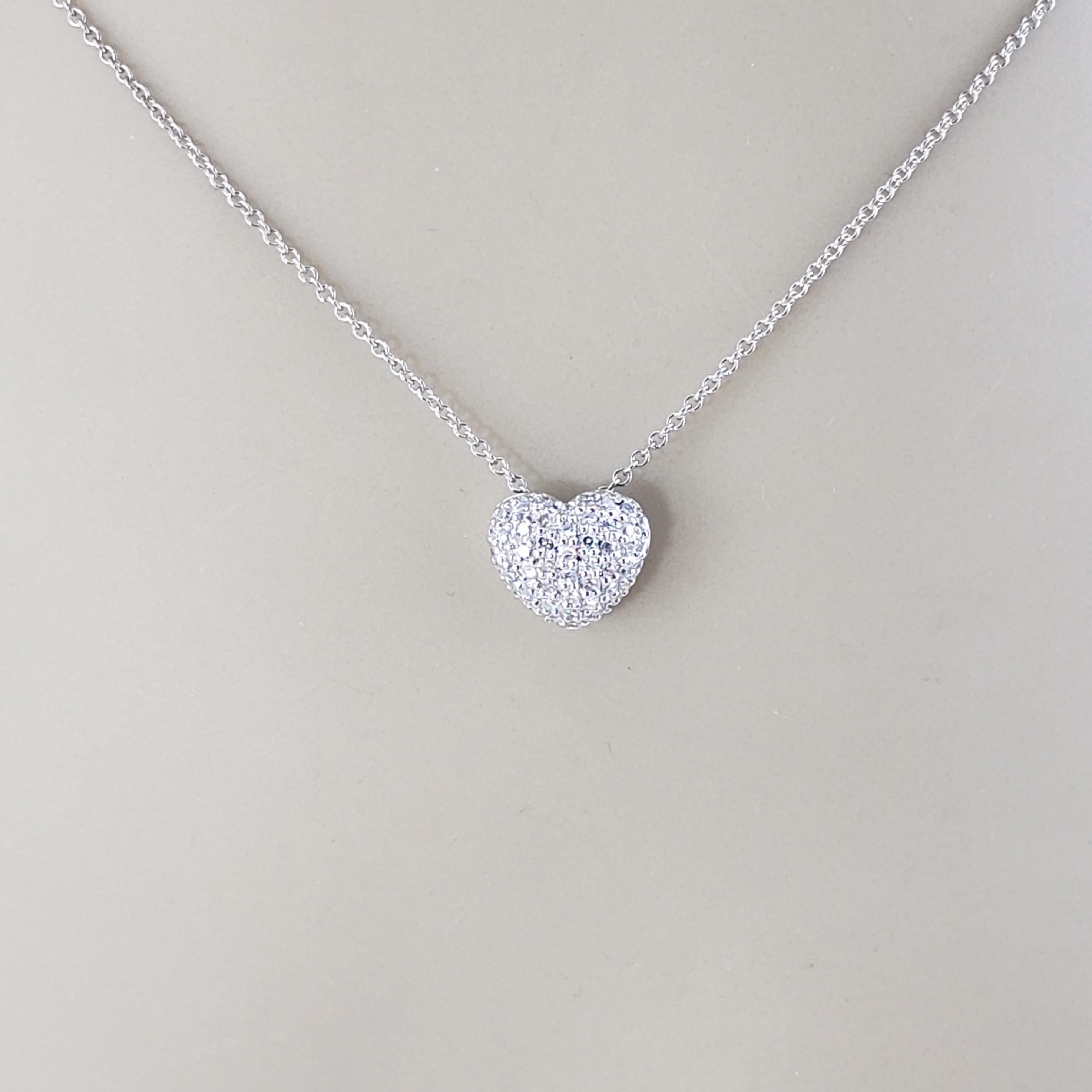 14 Karat White Gold Diamond Heart Pendant Necklace #16505 For Sale 2
