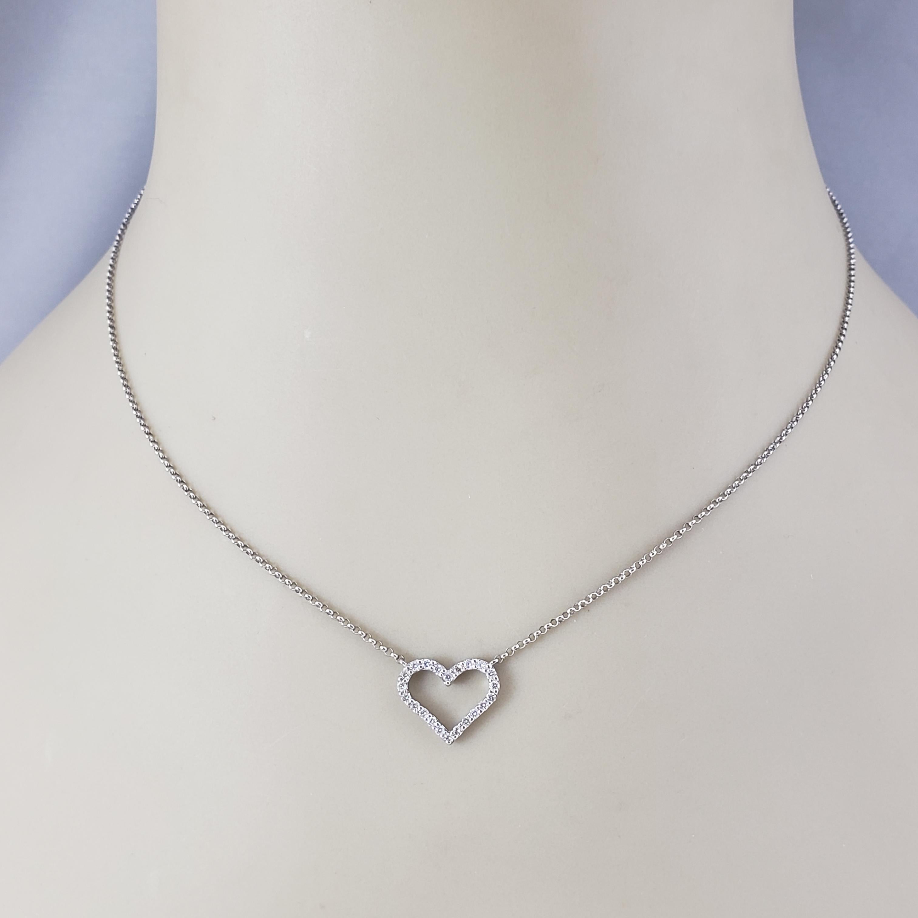 14 Karat White Gold Diamond Heart Pendant Necklace #21393 For Sale 2
