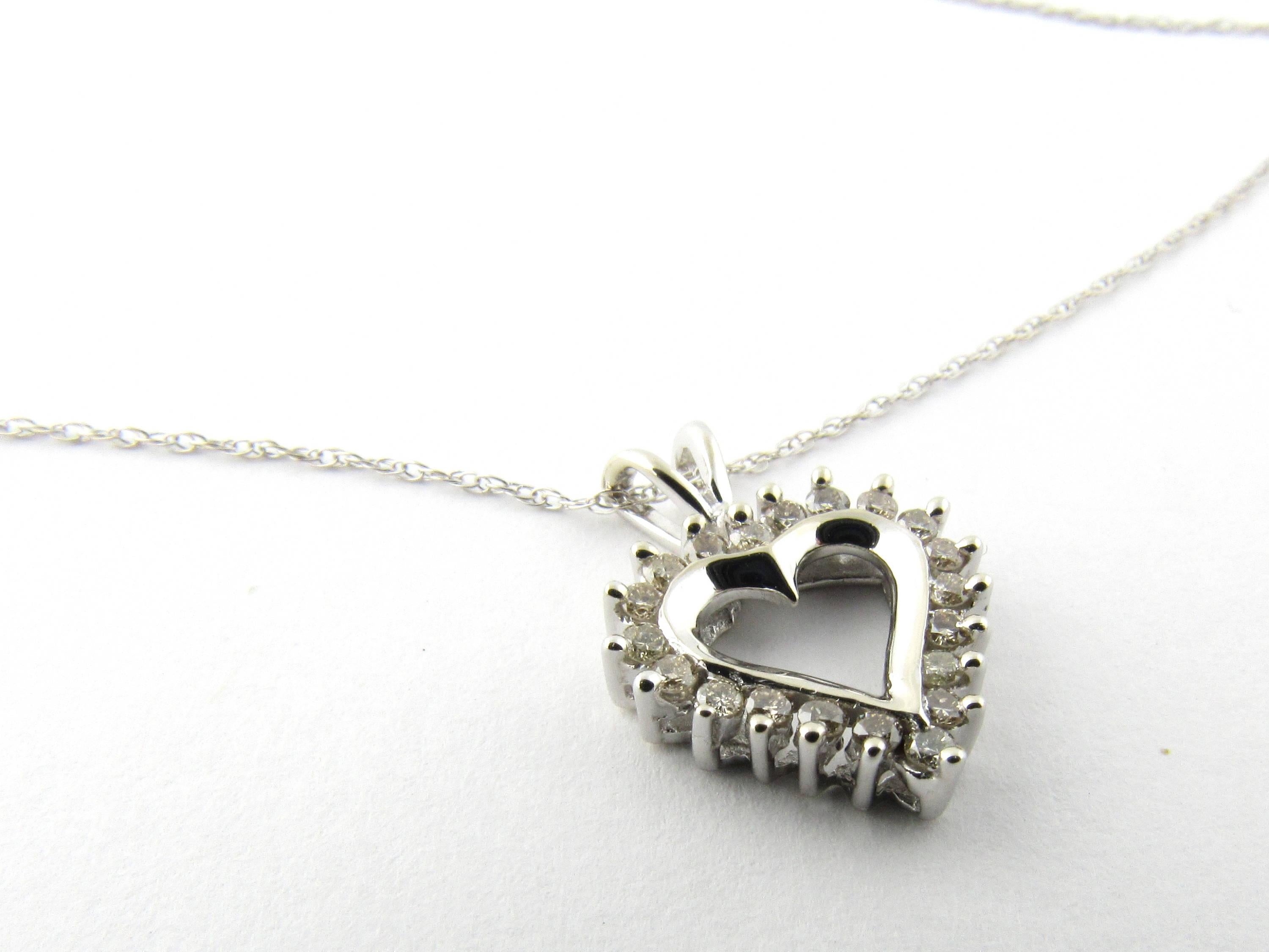 Round Cut 14 Karat White Gold Diamond Heart Pendant Necklace