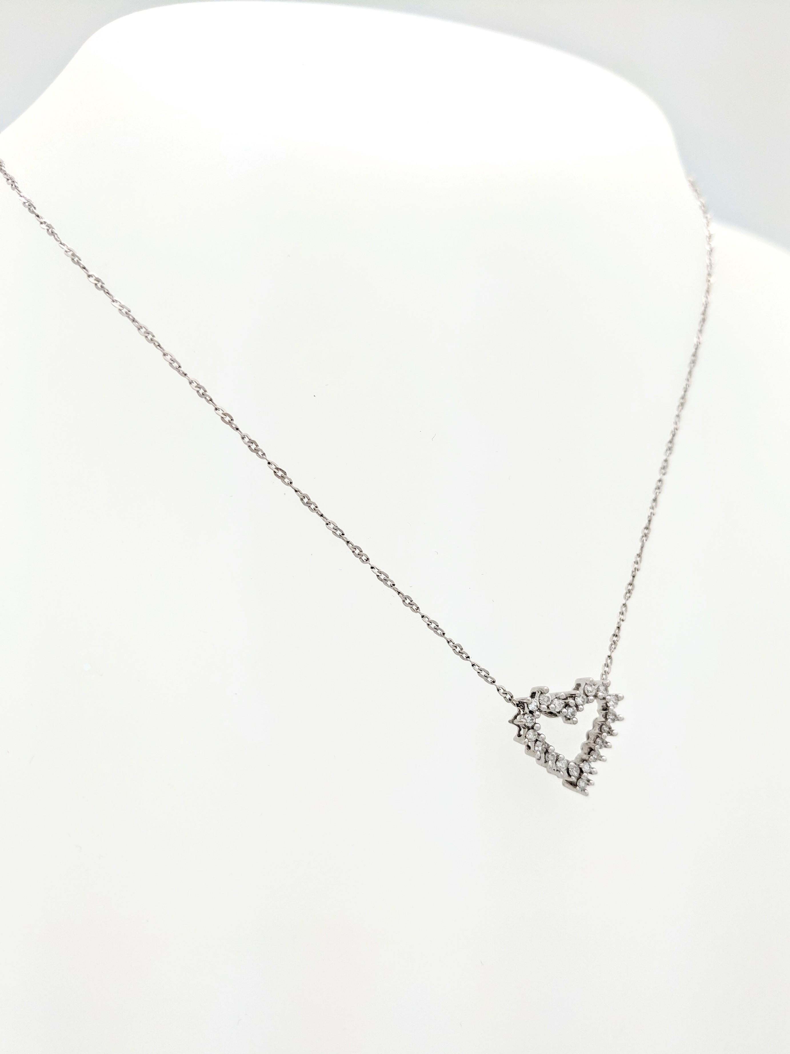 Contemporary 14 Karat White Gold Diamond Heart Pendant Necklace