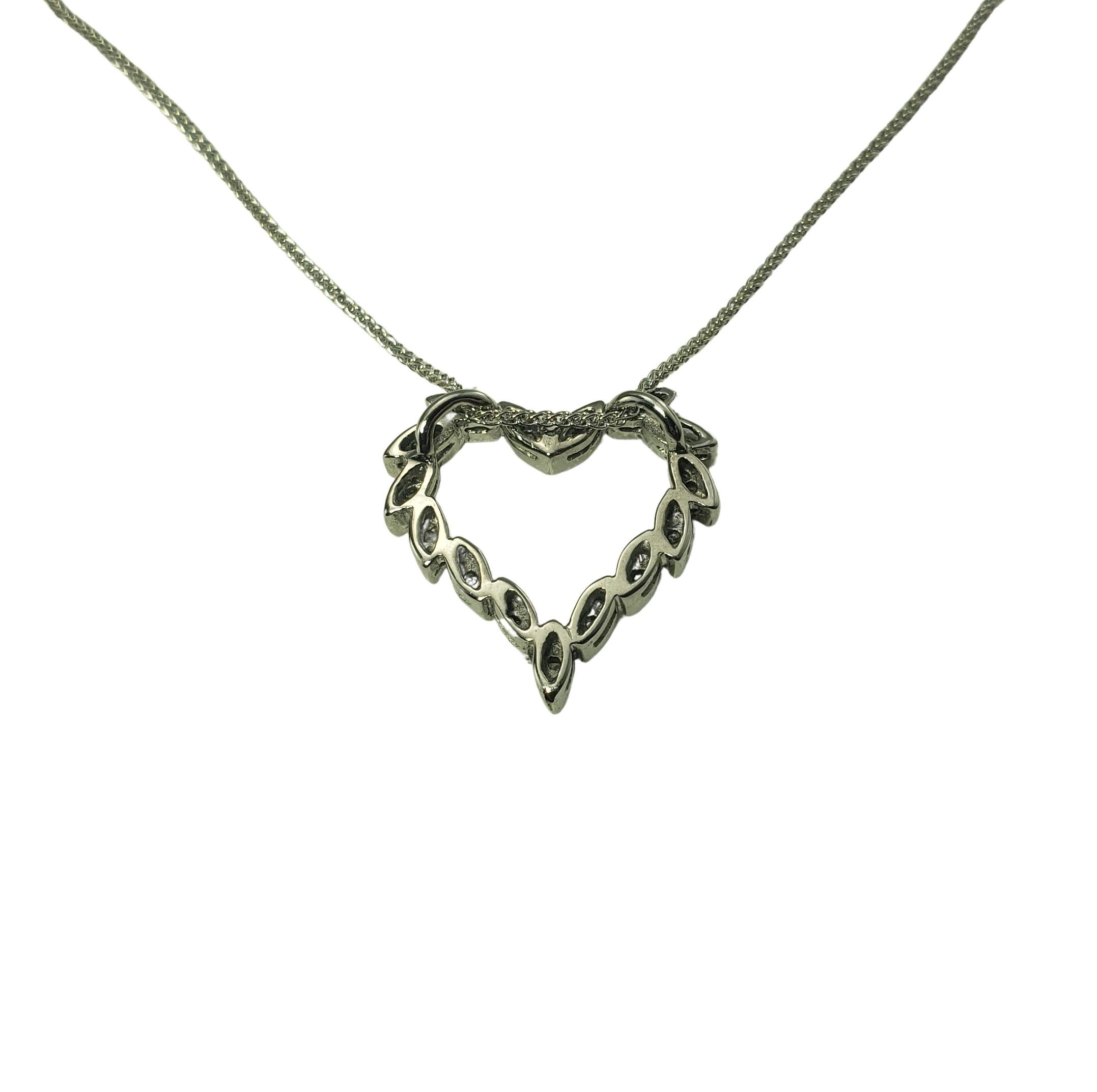 Collana con ciondolo a cuore in oro bianco 14 carati In condizioni buone in vendita a Washington Depot, CT