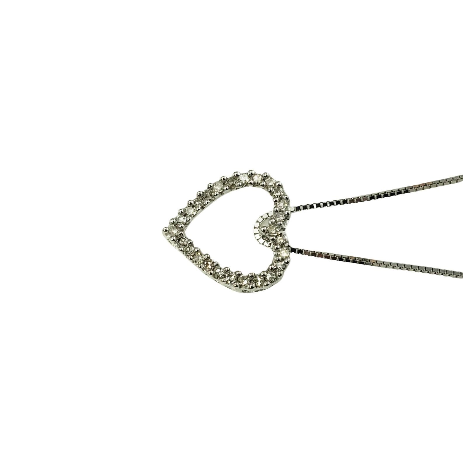 Women's 14 Karat White Gold Diamond Heart Pendant Necklace For Sale