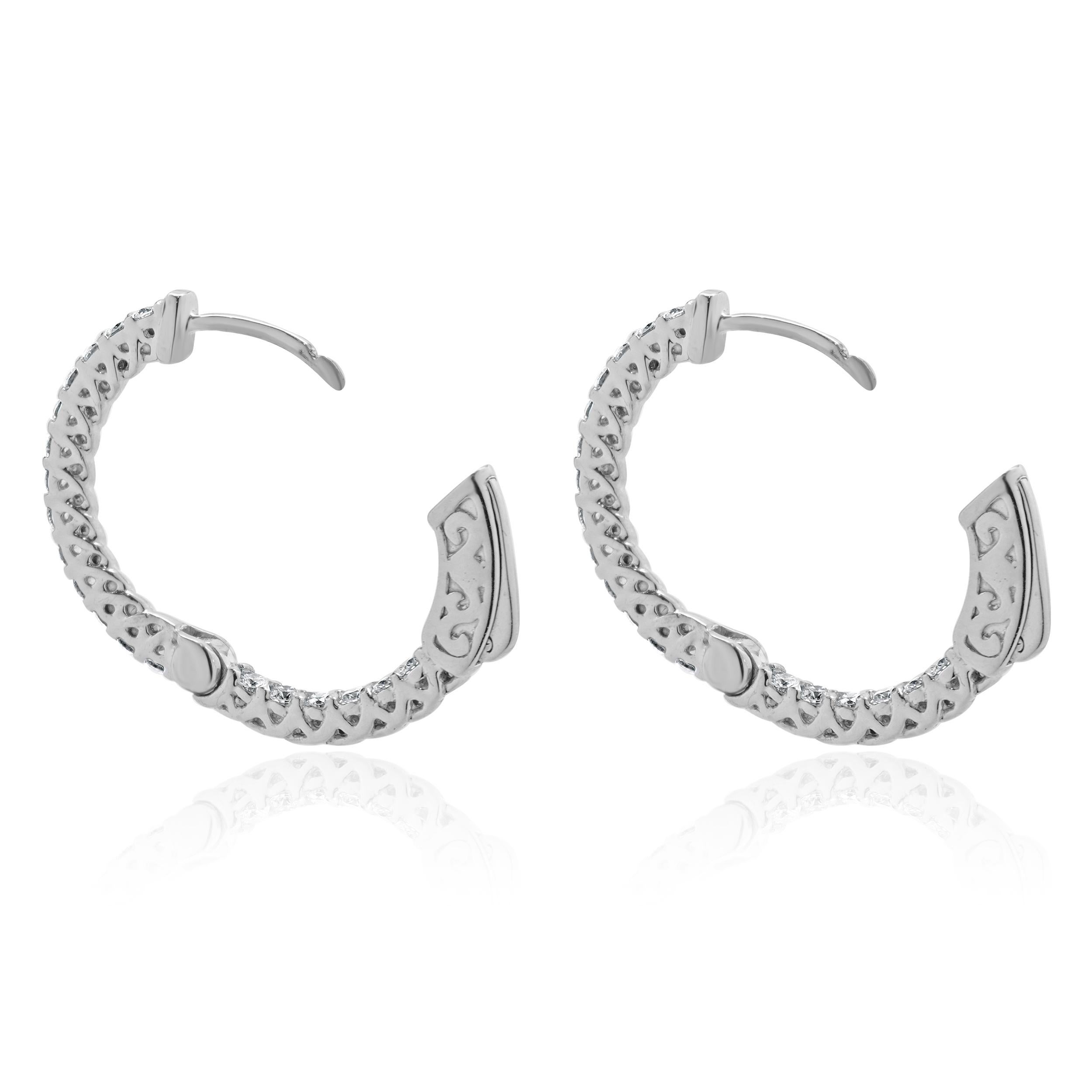 Orecchini a cerchio con diamanti in oro bianco 14 carati In condizioni ottime in vendita a Scottsdale, AZ
