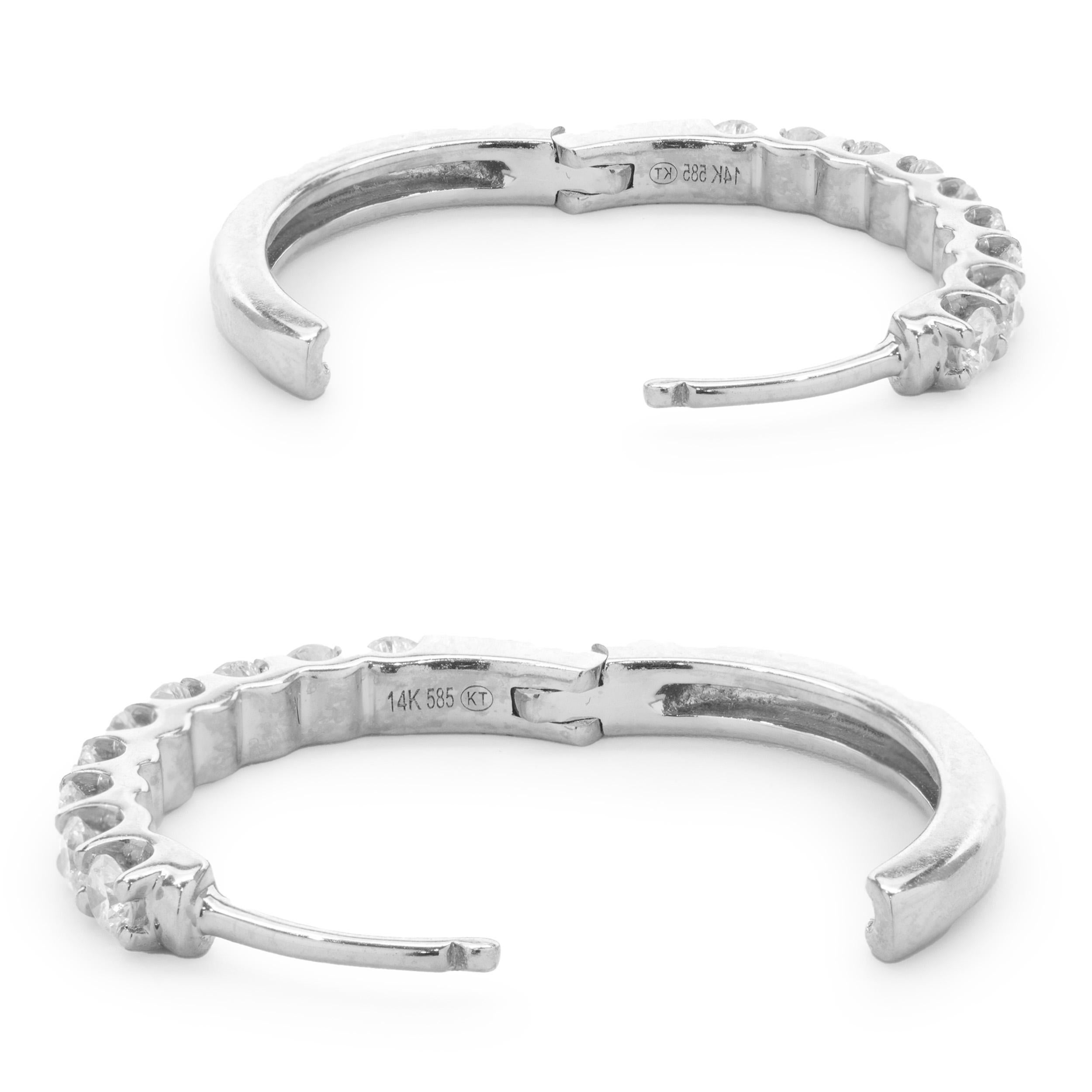 14 Karat Weißgold Diamant-Ohrringe Huggie Hoop im Zustand „Hervorragend“ in Scottsdale, AZ