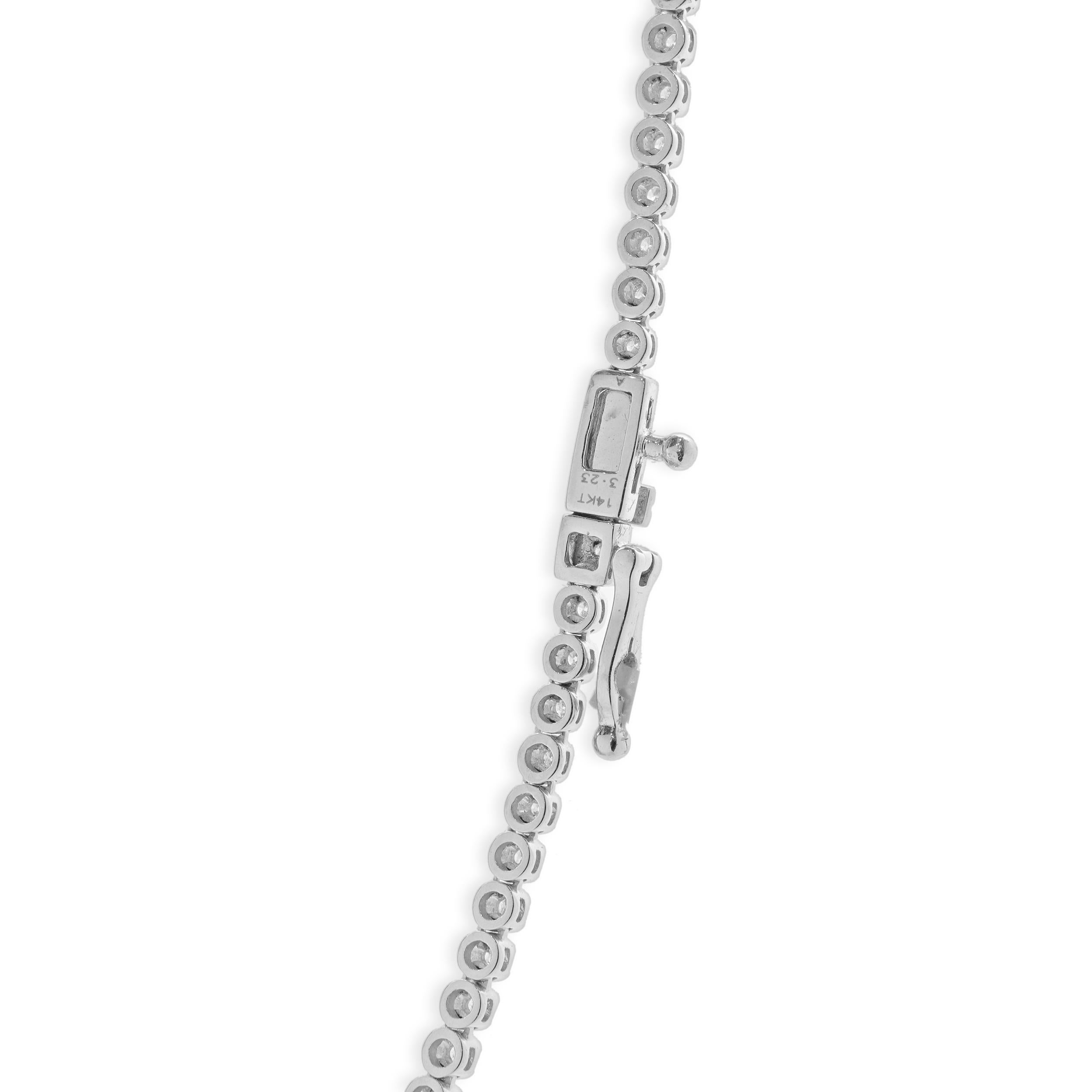 Collier en or blanc 14 carats avec chaînes de saphirs Excellent état à Scottsdale, AZ