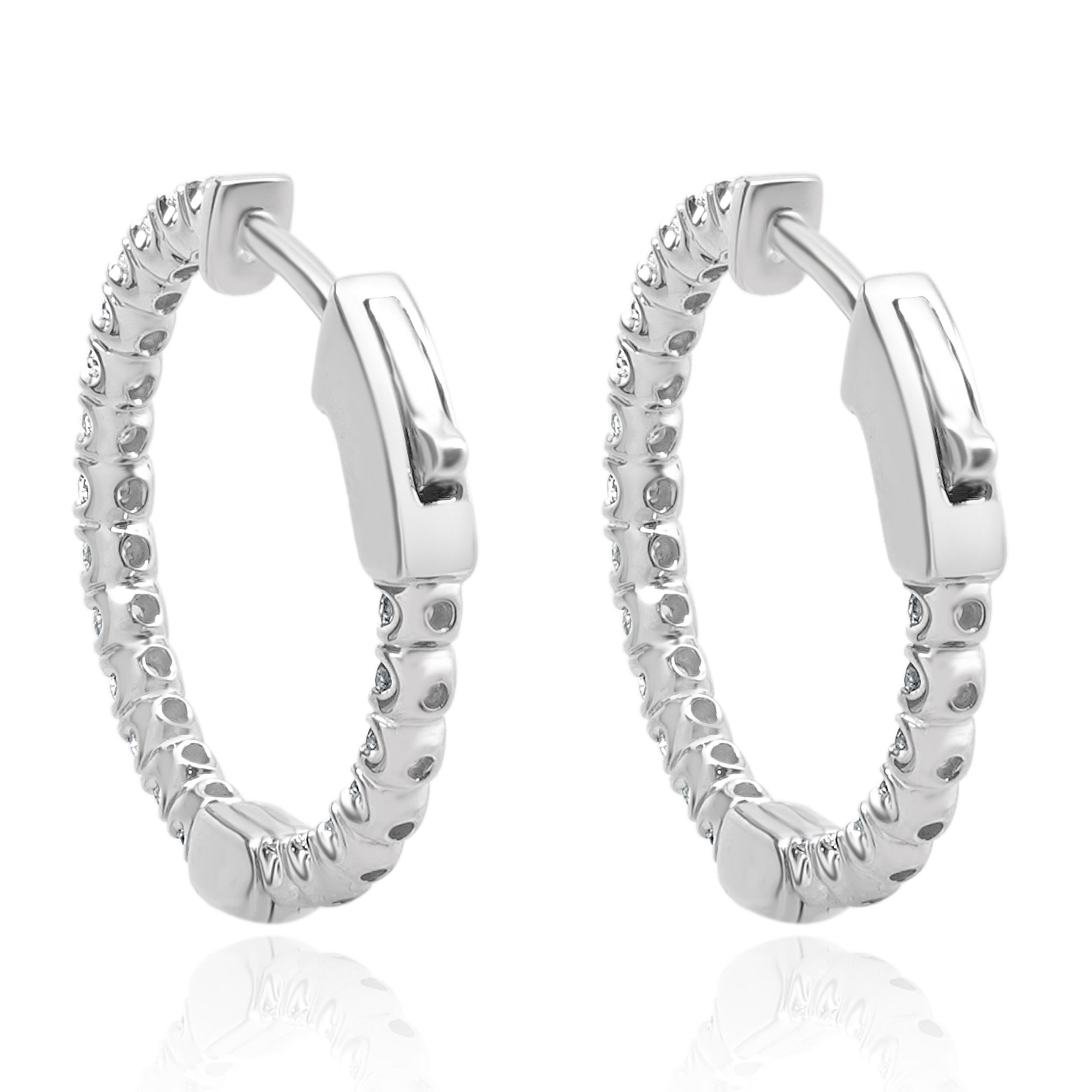 Orecchini a cerchio in oro bianco 14 carati con diamante interno ed esterno In condizioni ottime in vendita a Scottsdale, AZ