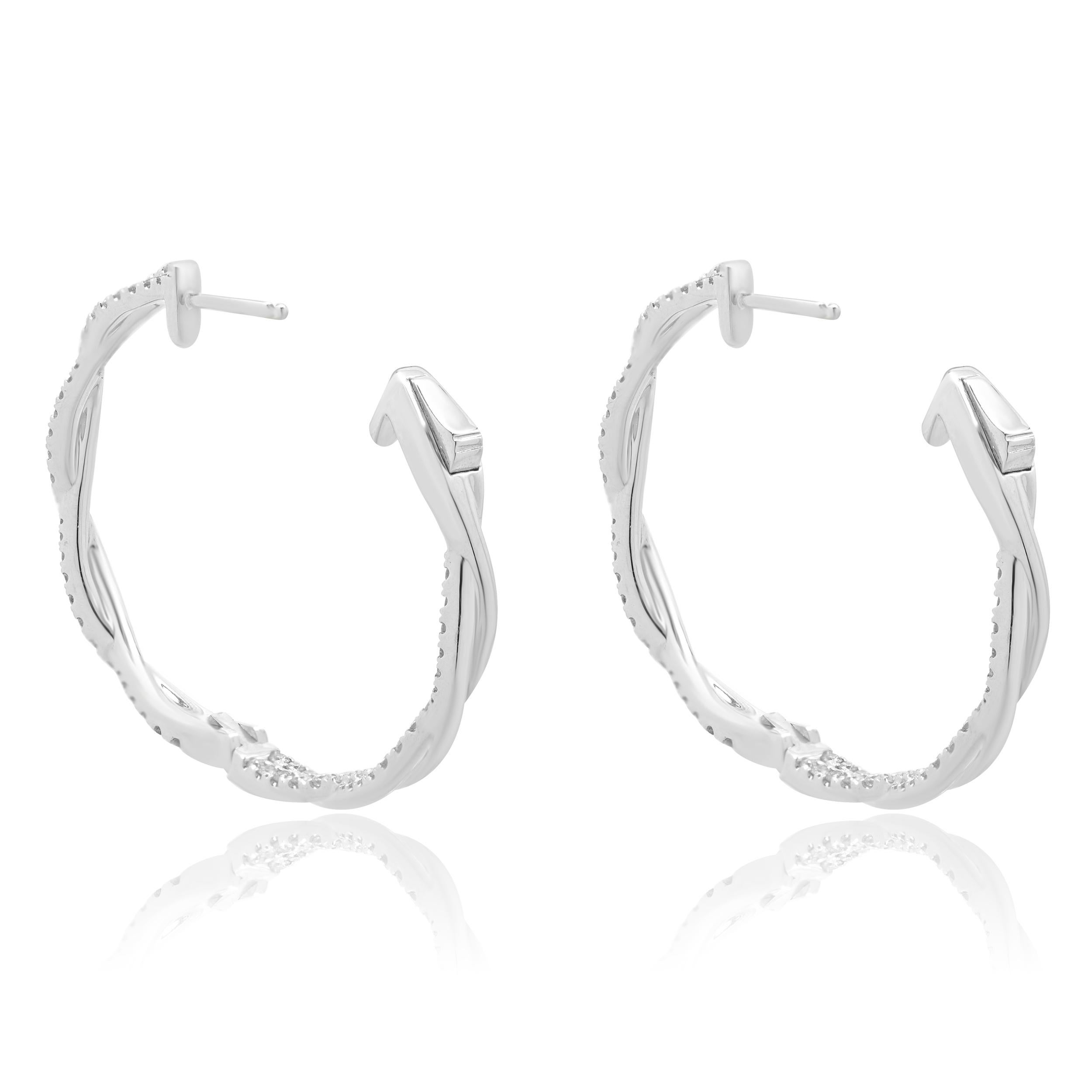 Taglio rotondo Orecchini a cerchio in oro bianco 14 carati con diamante interno ed esterno in vendita