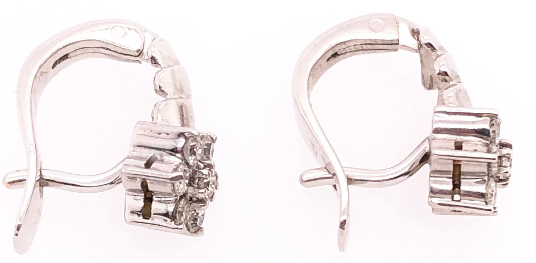 14 Karat Weißgold Diamant-Ohrringe in Freiform mit Gitterrücken (Rundschliff) im Angebot