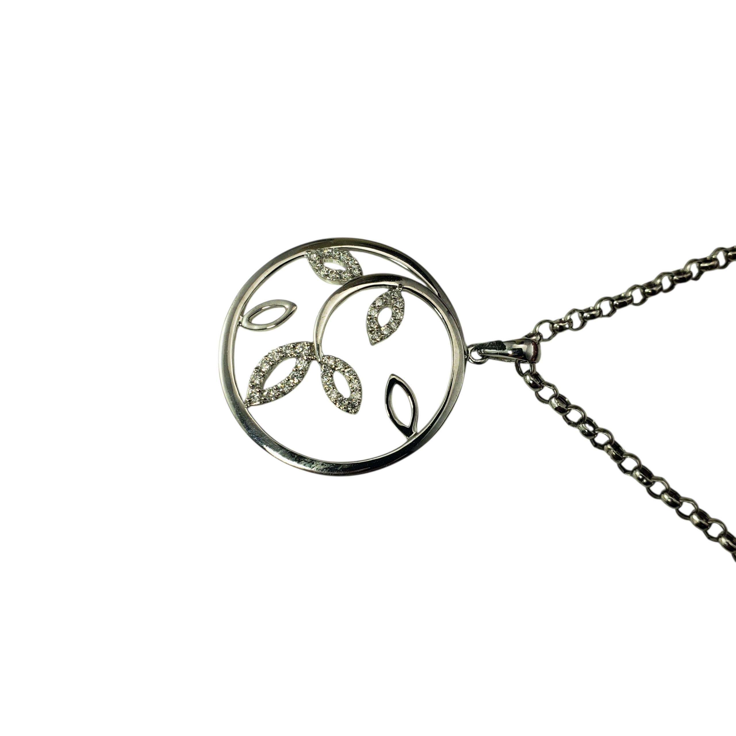 Taglio brillante Collana con ciondolo a forma di foglia in oro bianco 14 carati #22265 in vendita