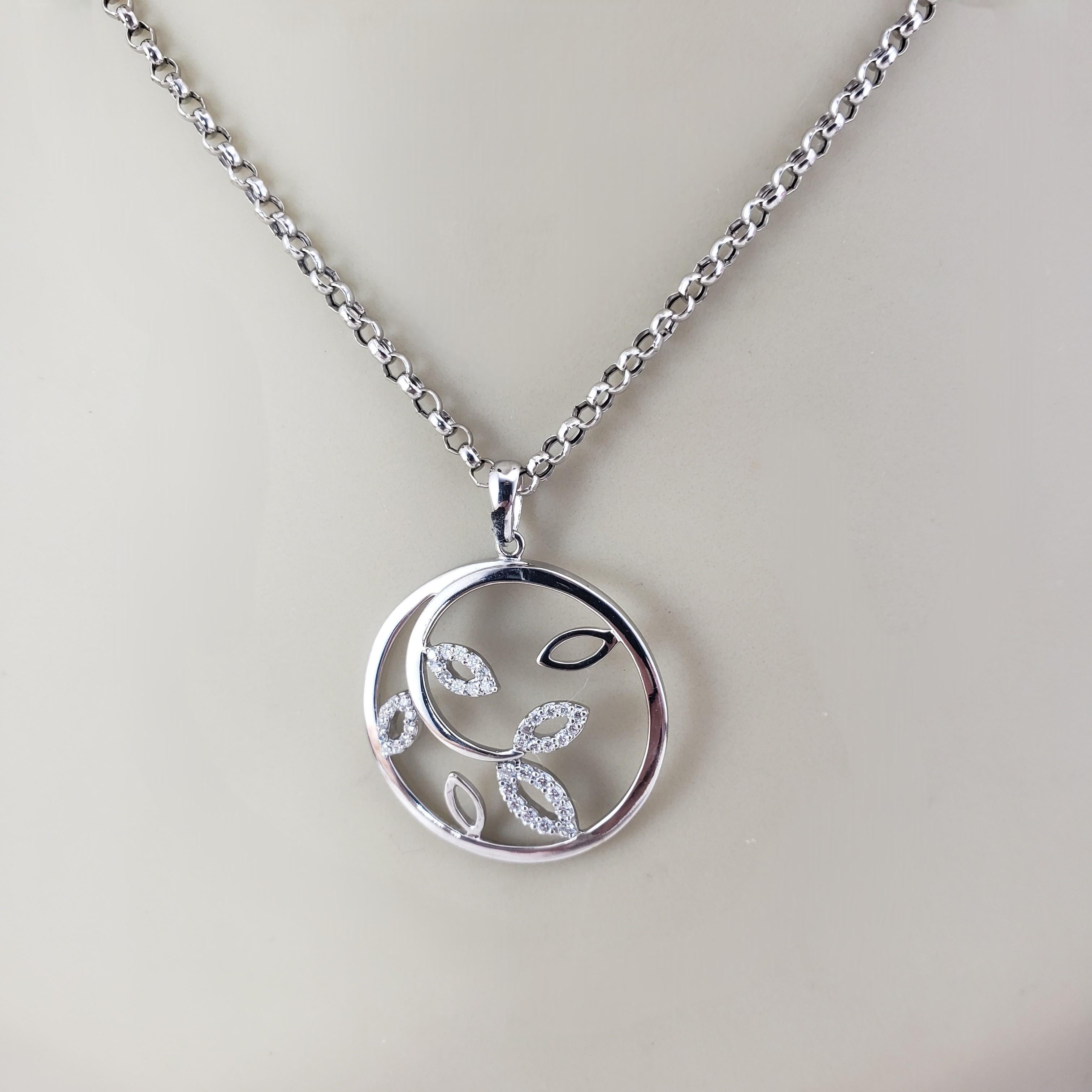 Collana con ciondolo a forma di foglia in oro bianco 14 carati #22265 in vendita 3