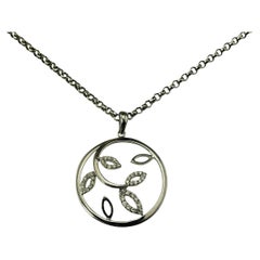 Collana con ciondolo a forma di foglia in oro bianco 14 carati #22265