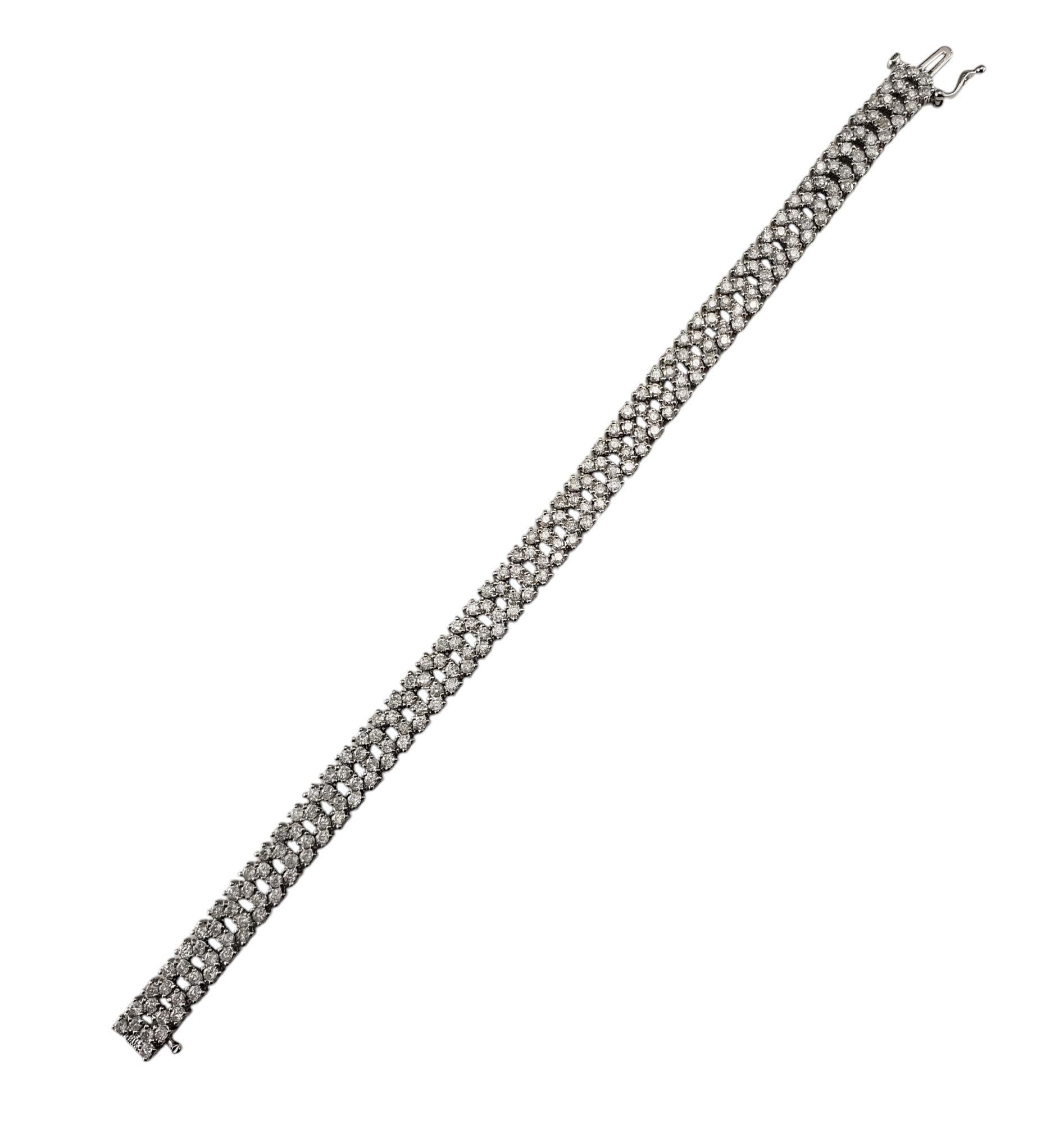 Contemporary 14 Karat White Gold Diamond Link Bracelet #18874