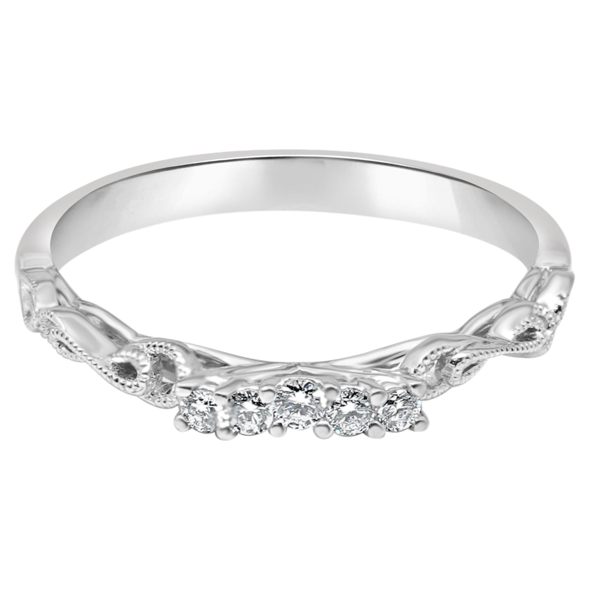 14 Karat Weißgold Diamond Milgrain Band