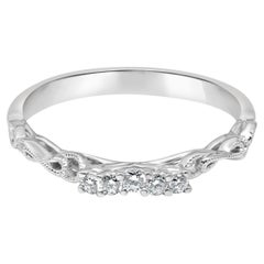 14 Karat Weißgold Diamond Milgrain Band