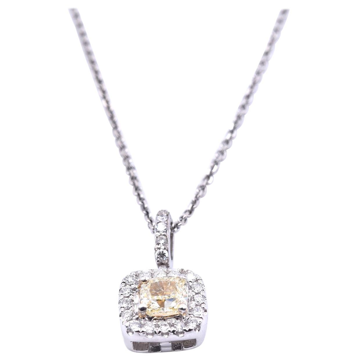 14 Karat White Gold Diamond Necklace For Sale