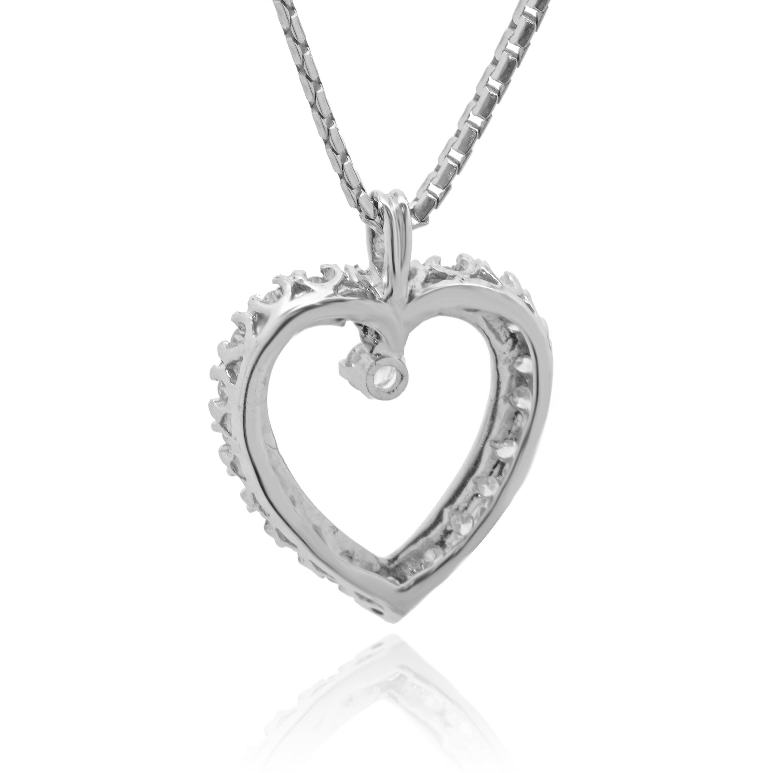Collier à cœur ouvert en or blanc 14 carats et diamants Excellent état - En vente à Scottsdale, AZ