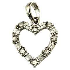 Pendentif coeur ouvert en or blanc 14 carats avec diamants #23200