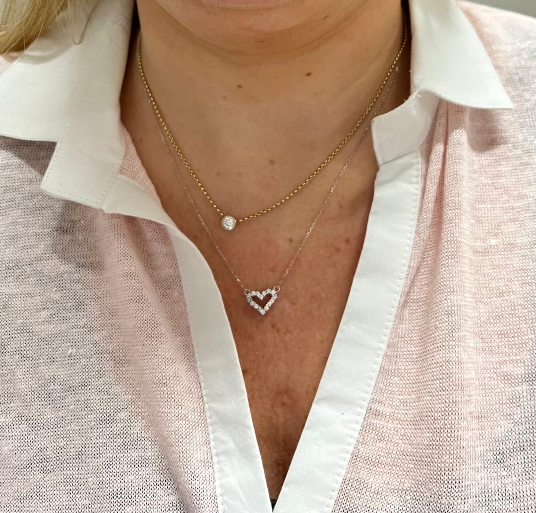 Women's 14 Karat White Gold Natural Diamond Open Heart Pendant Drop Necklace For Sale