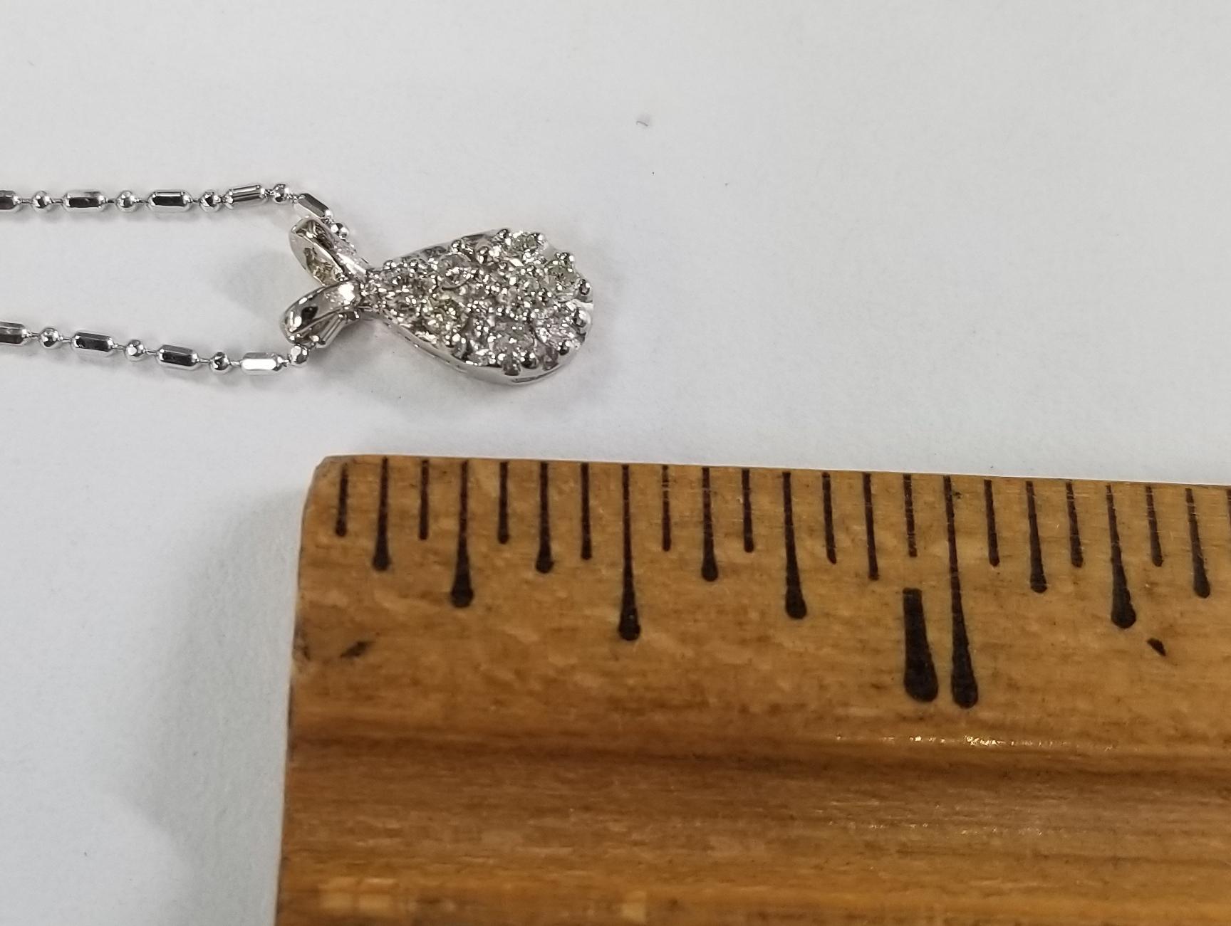 Contemporary 14 Karat White Gold Diamond Pear Shape Drop Necklace For Sale