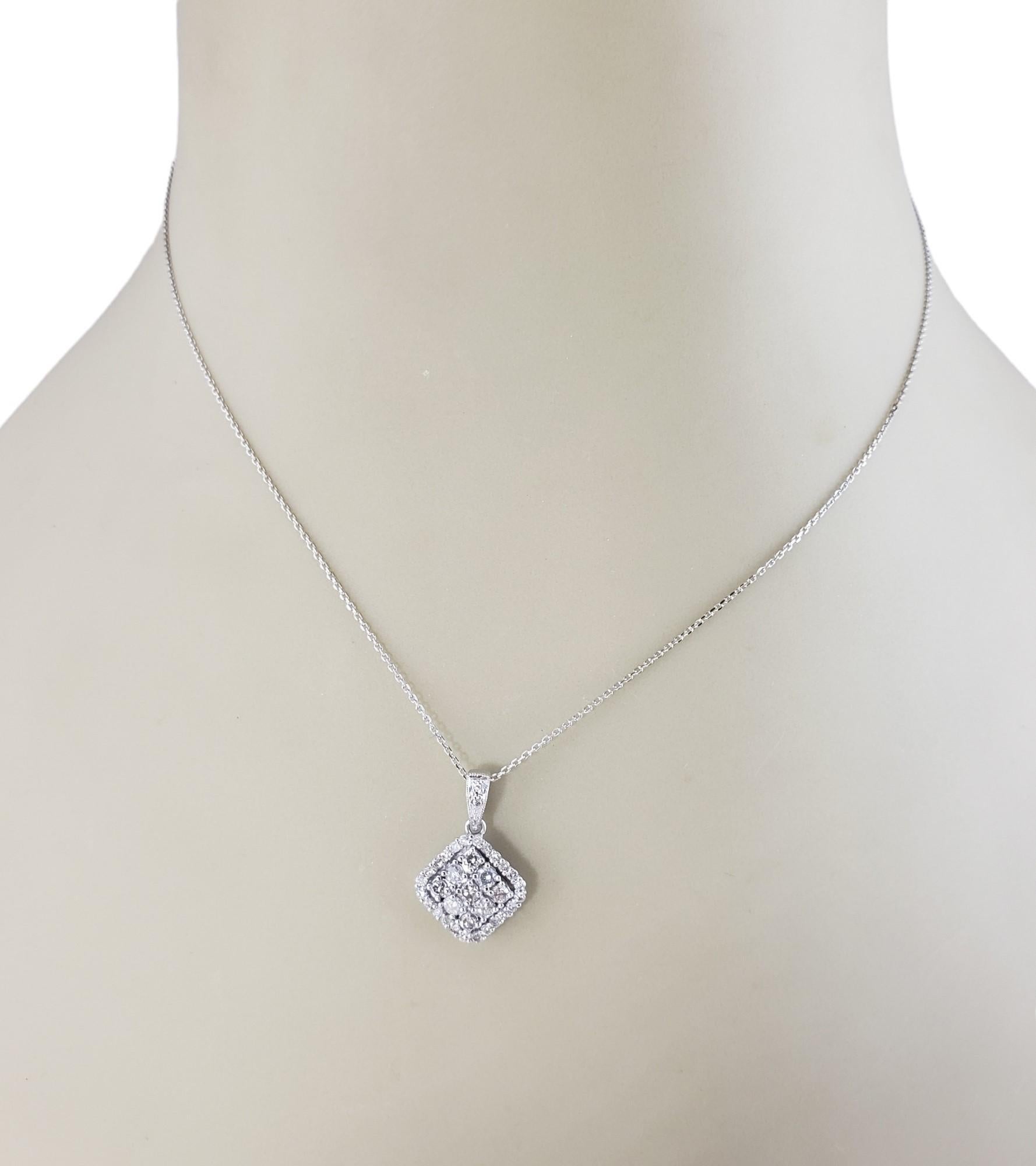 14 Karat White Gold Diamond Pendant Necklace #15494 For Sale 1