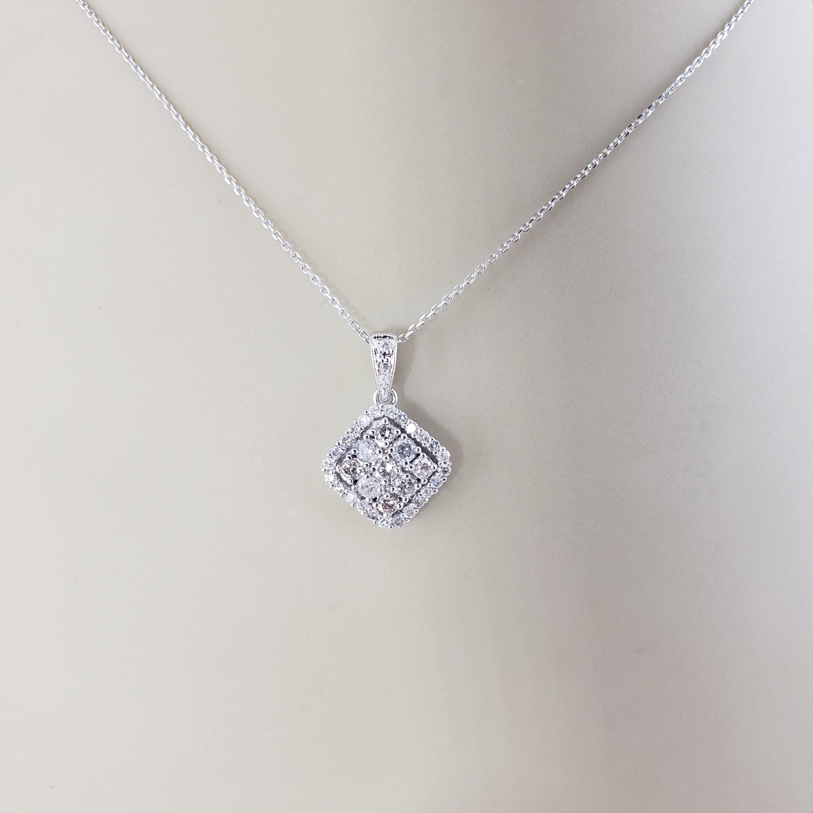 14 Karat White Gold Diamond Pendant Necklace #15494 For Sale 2
