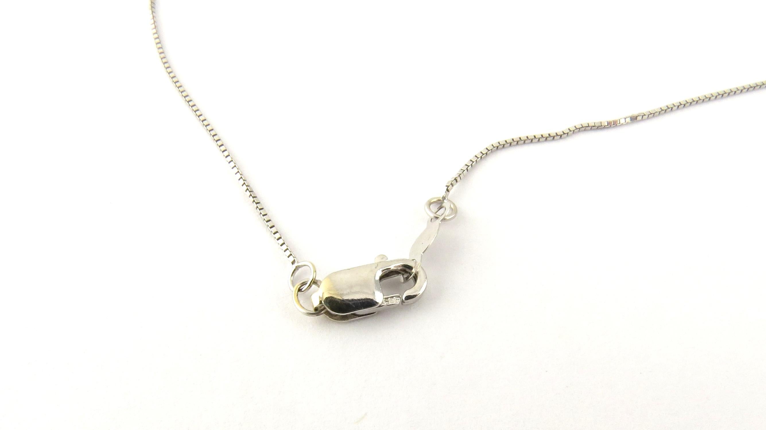 Women's 14 Karat White Gold Graduated Diamond Pendant Necklace For Sale