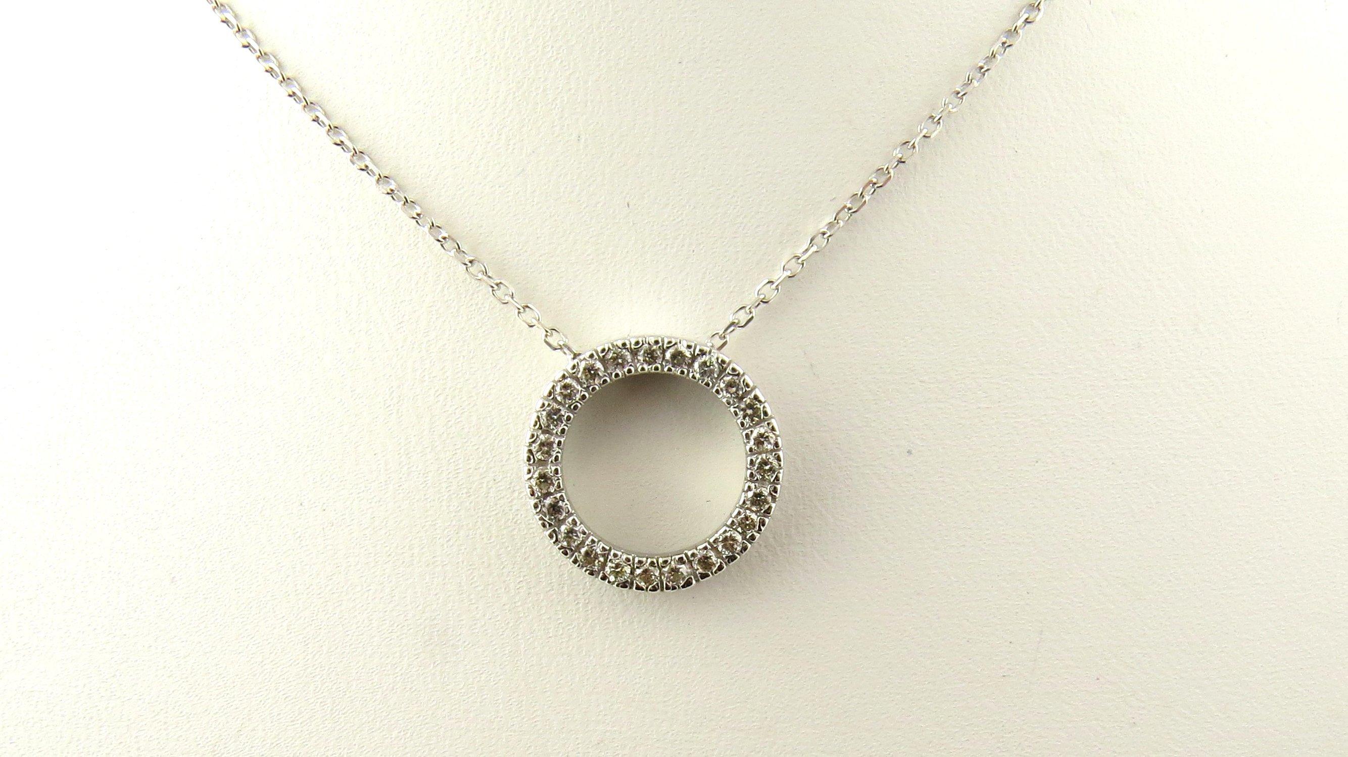 Women's 14 Karat White Gold Diamond Pendant Necklace