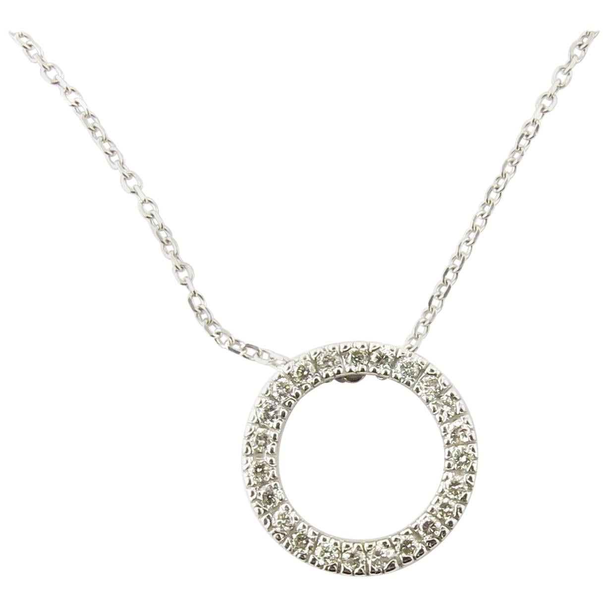 14 Karat White Gold Diamond Pendant Necklace For Sale at 1stDibs